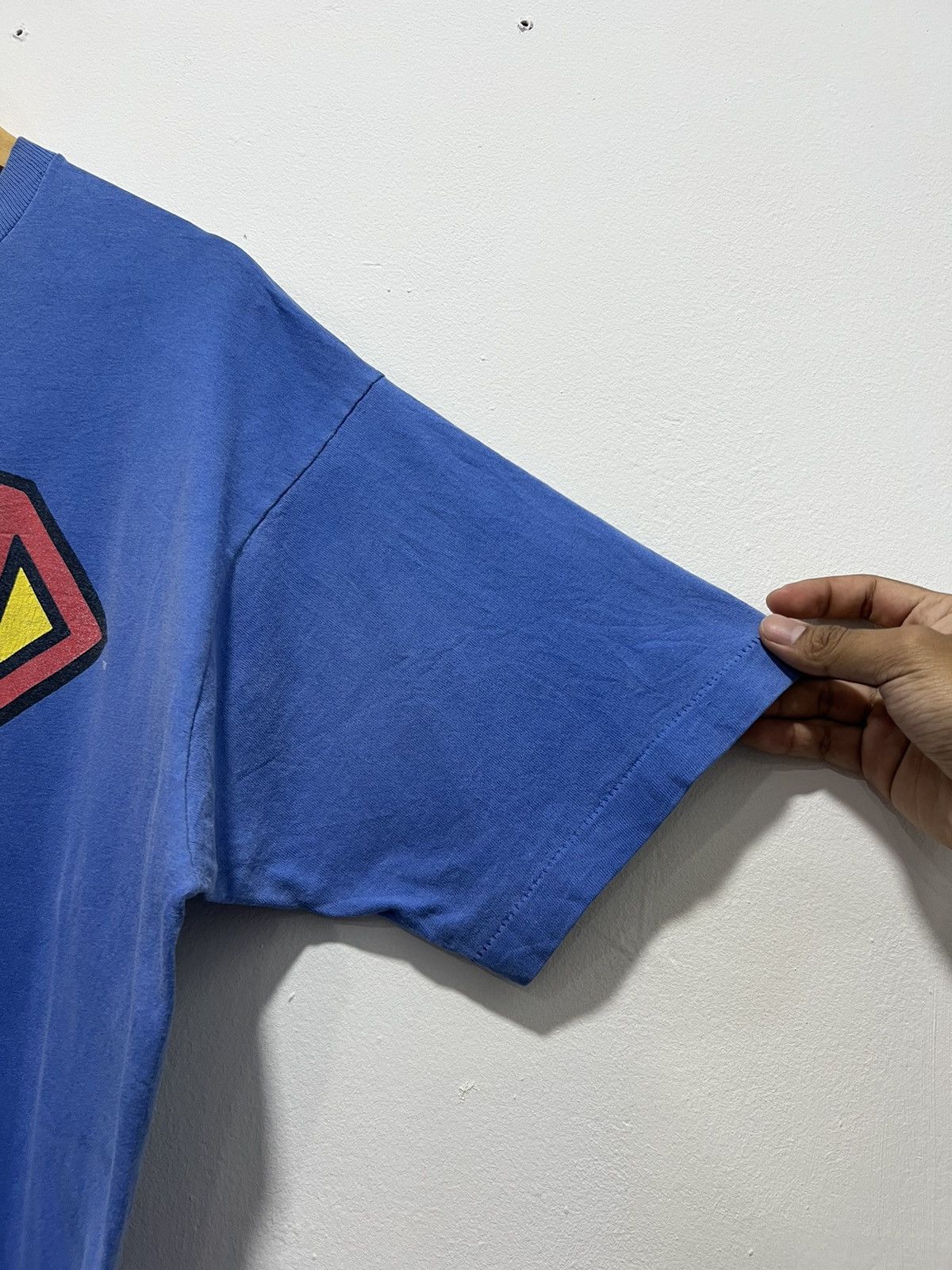 DC Comics × Vintage Vintage 1995’ OG Superman Logo Tshirt Size US XL / EU 56 / 4 - 4 Thumbnail