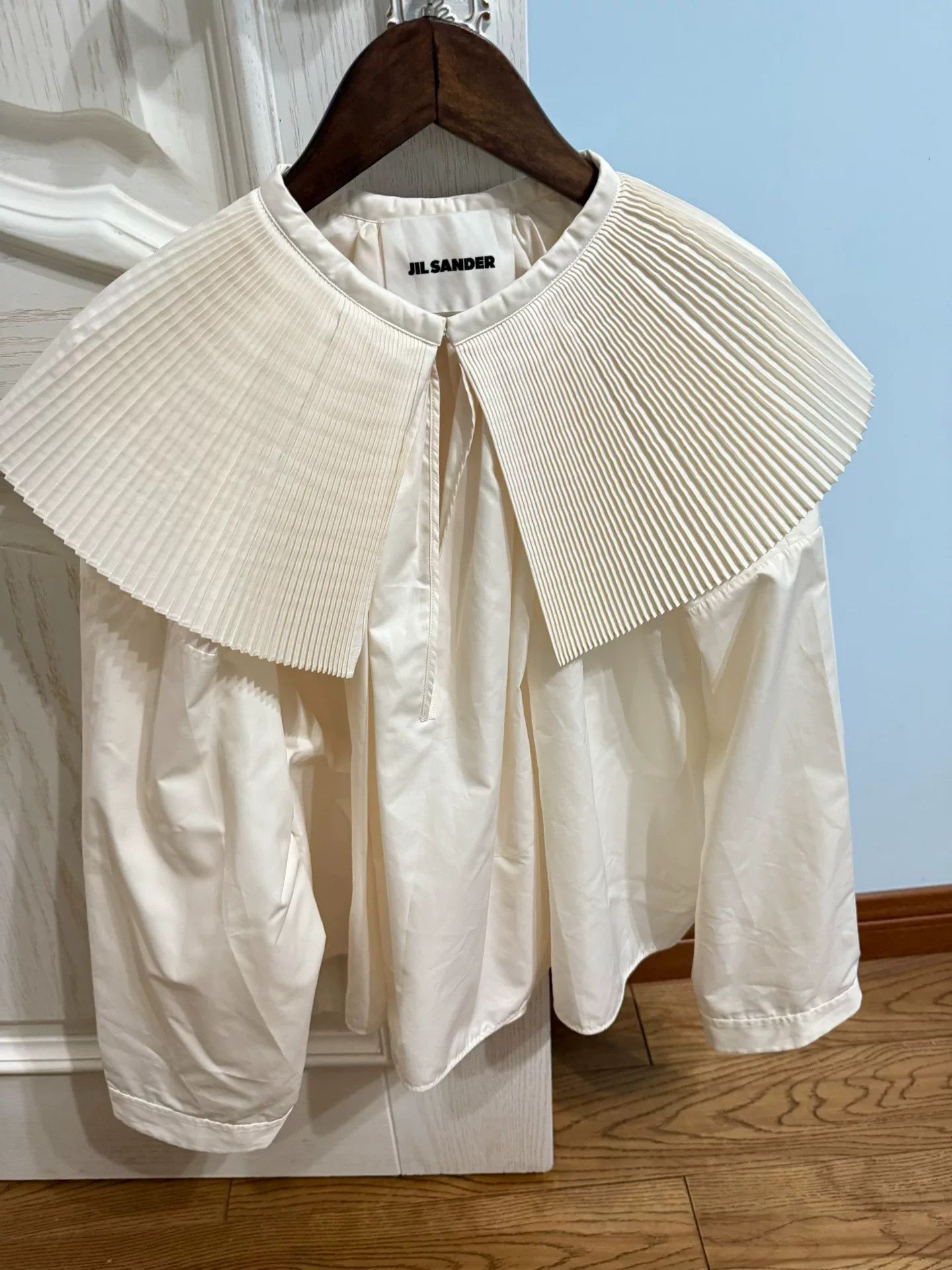 Jil Sander Jil Sander Pleated Collar Shirt Size XS / US 0-2 / IT 36-38 - 1 Preview