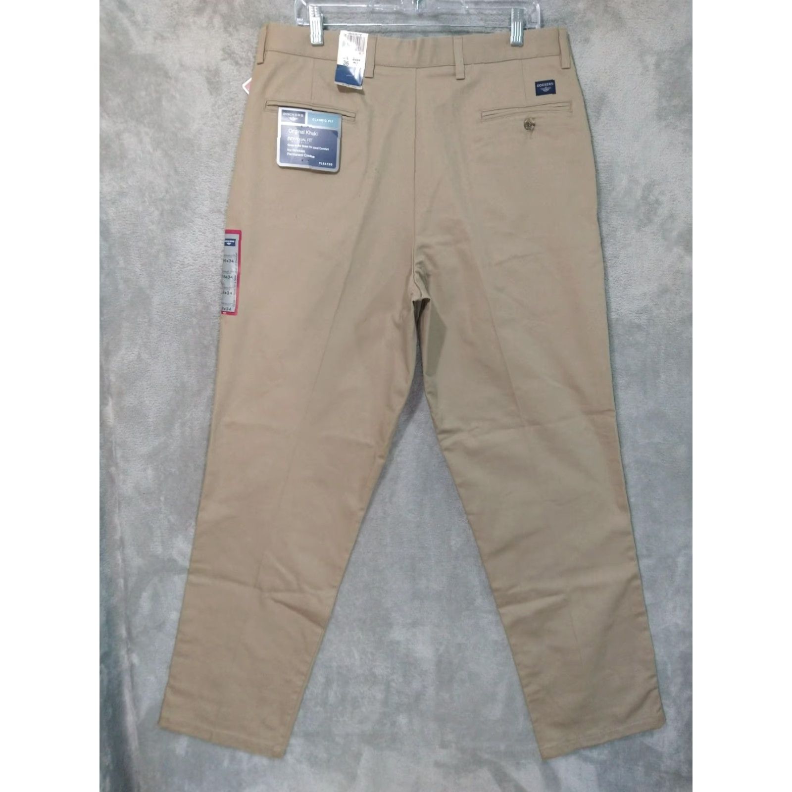 Dockers Dockers Pants Mens 36x34 Beige Classic Fit Pleated Khakis Classic Mens Pants Beige Cotton 36 Inseam 34 Straight Wide-Leg Preppy Theme Mens Size US 36 / EU 52 - 2 Thumbnail