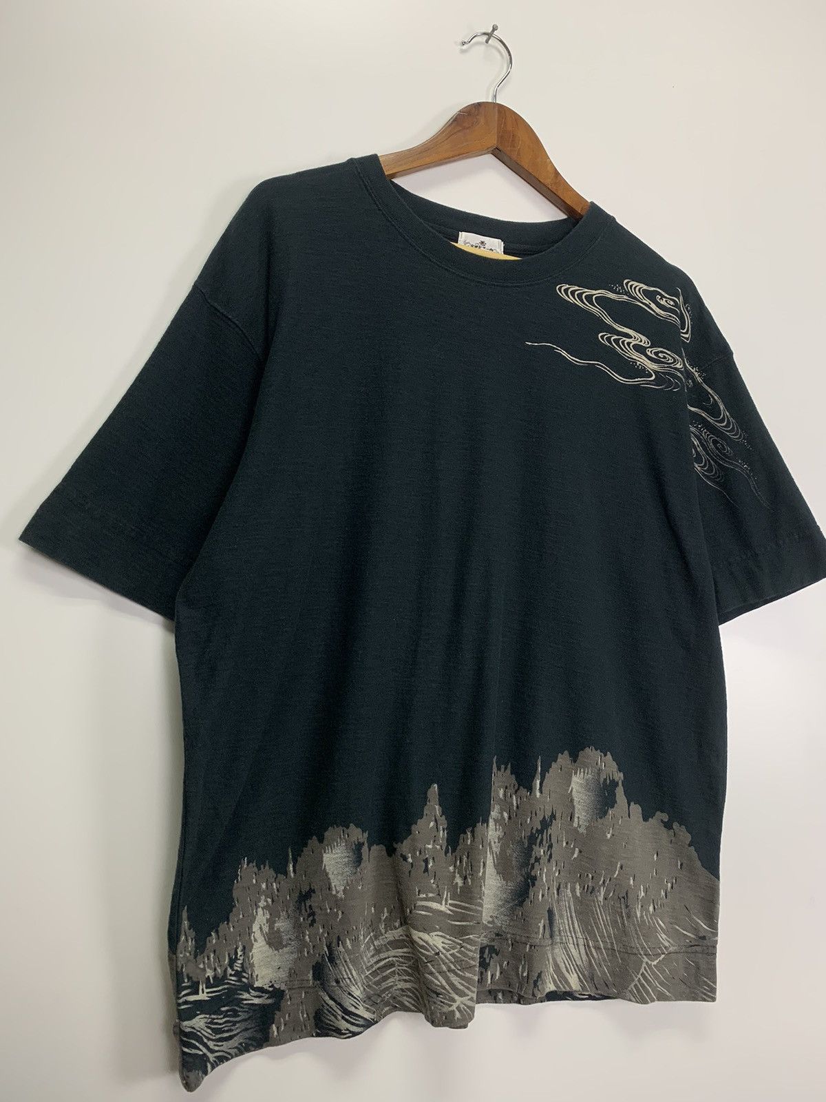 Japanese Brand Vintage Karakuri Tamashi Sukajan tee Size US XL / EU 56 / 4 - 5 Thumbnail
