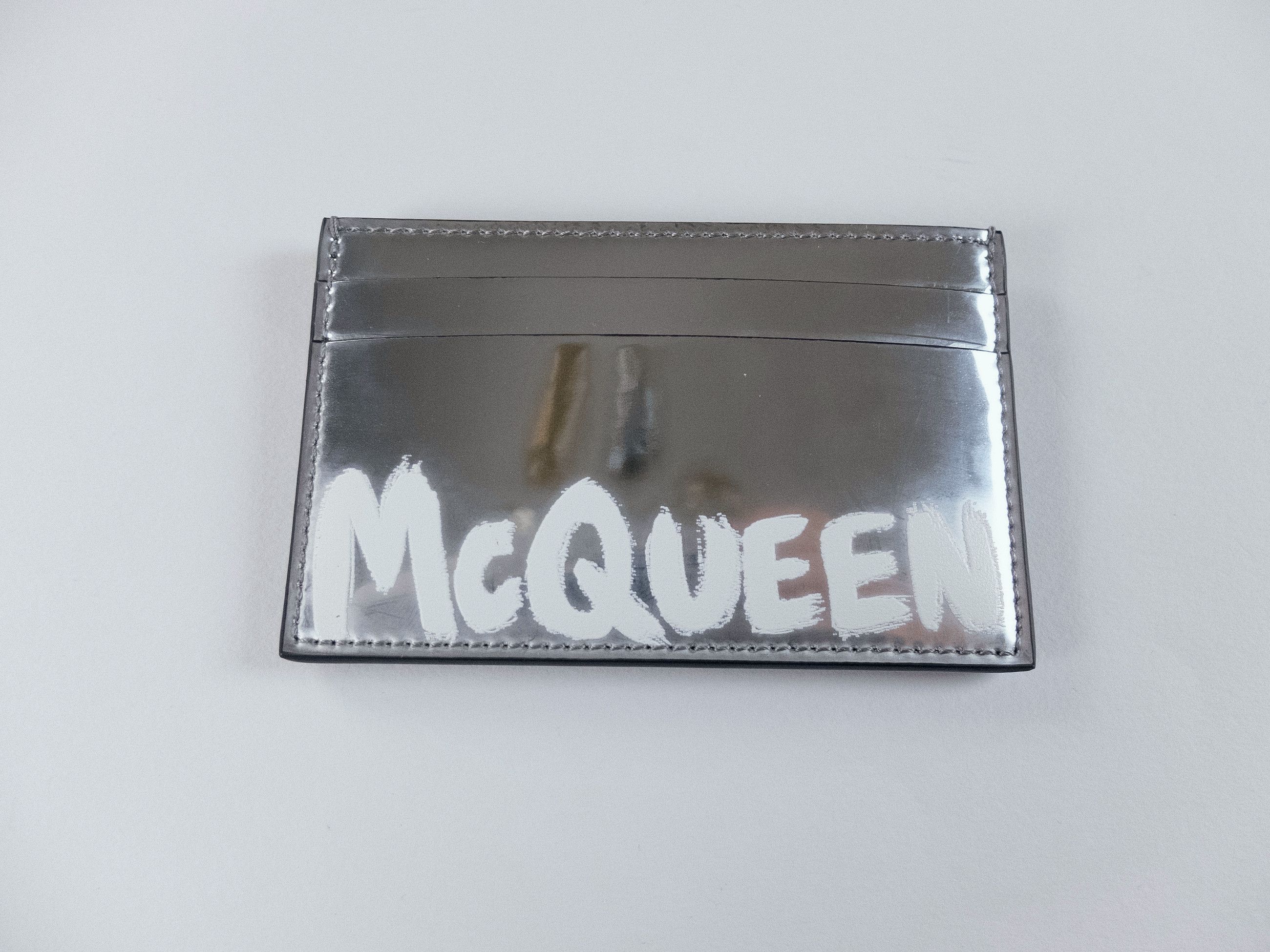 Alexander McQueen ALEXANDER MCQUEEN silver graffiti logo leather card holder q Size ONE SIZE - 1 Thumbnail