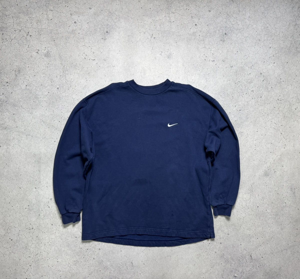 Nike Nike Vintage 90’s Sweatshirt Rare Swoosh Hype Y2K Size US XL / EU 56 / 4 - 1 Thumbnail