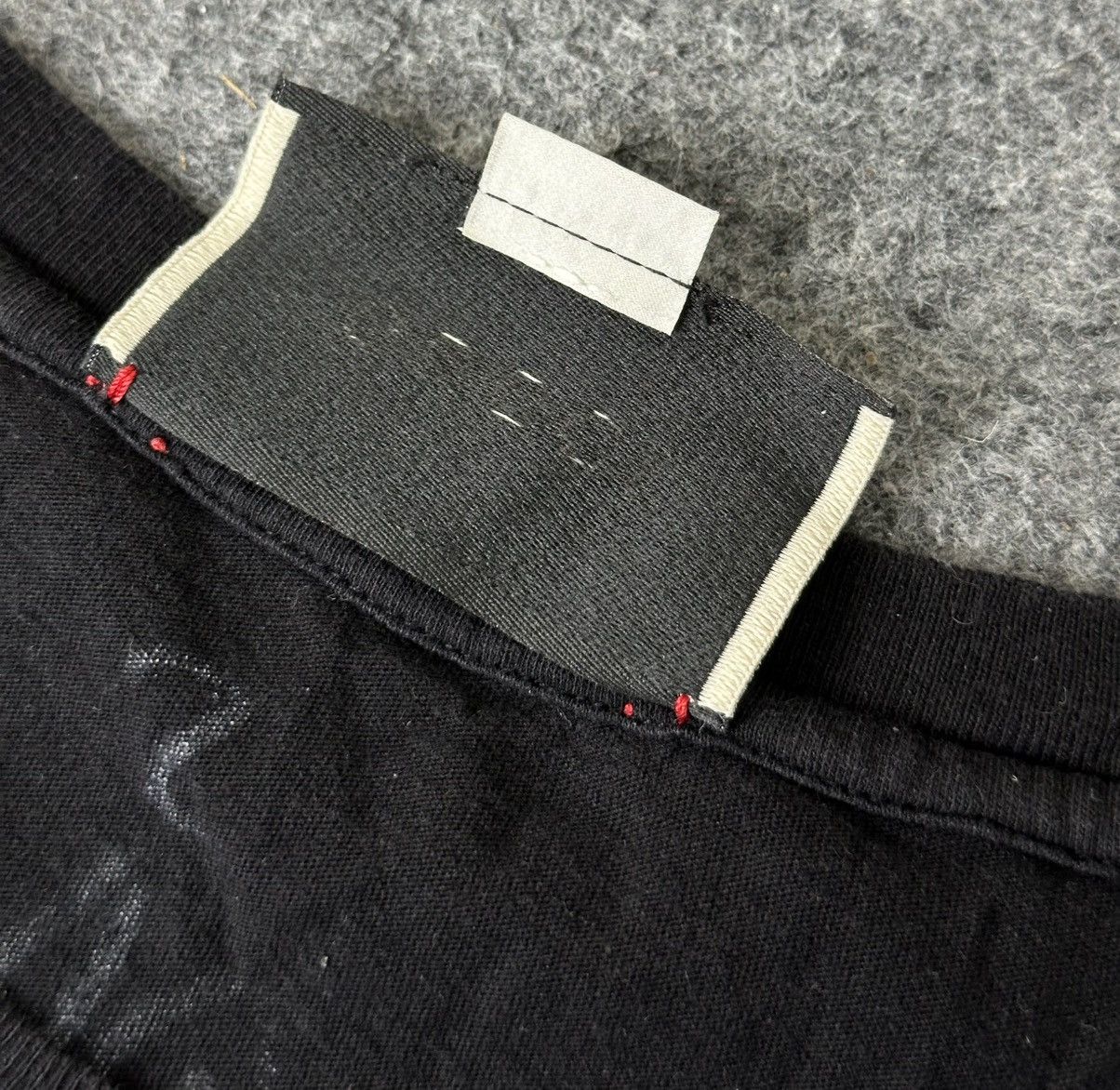 Gucci Gucci - Classic Logo Distressed - Short Sleeve Shirt - Black Size US XL / EU 56 / 4 - 9 Thumbnail