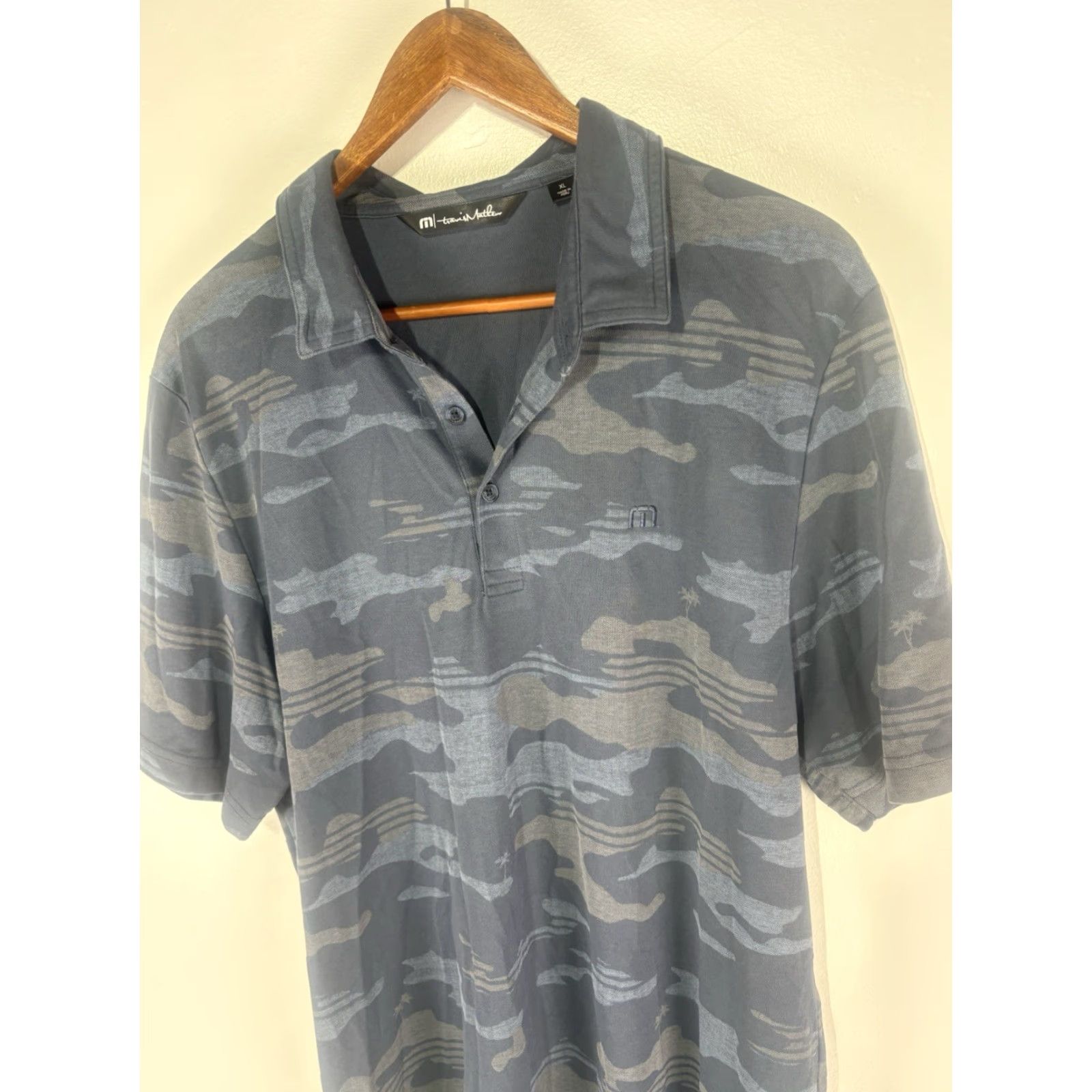 TravisMathew Travis Mathew’s Blue/Multi Pima Cotton 1/4 Button Polo Men’s Size XL Size US XL / EU 56 / 4 - 2 Thumbnail