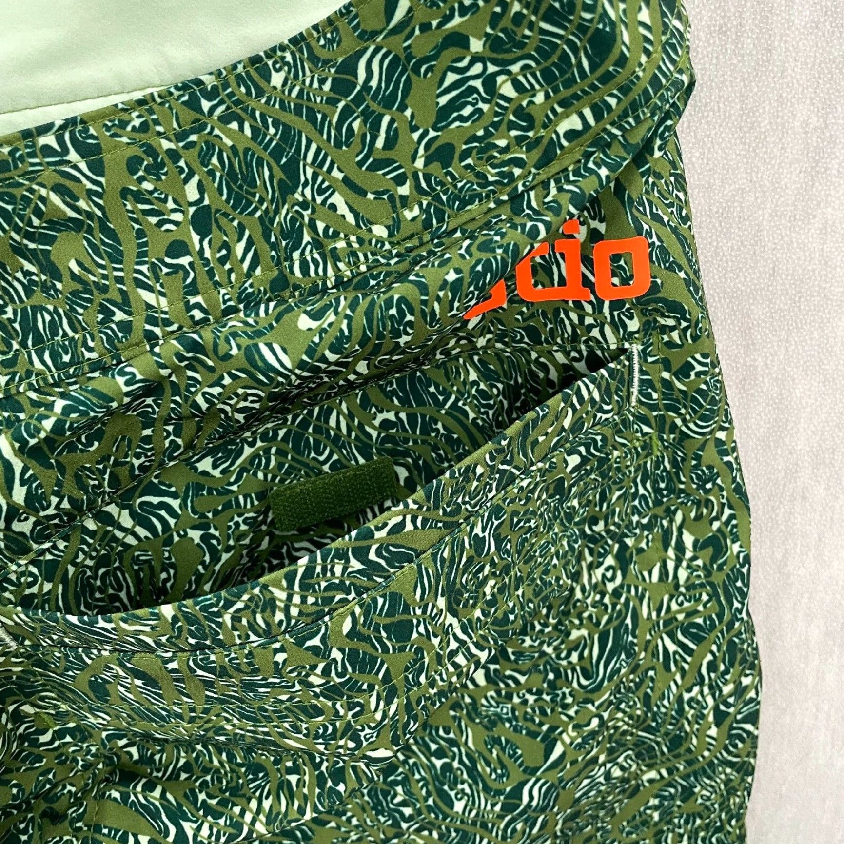 Logo 7 Stio Board Shorts Mens 35 Green Lightweight Drawstring Pockets Activewear 7in Inseam Size US 35 - 7 Thumbnail