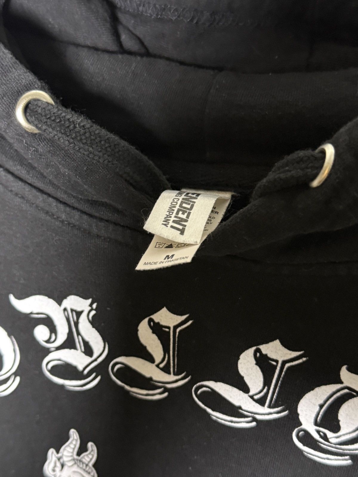 Band Tees Gyllow “Fell In Love With A Ghost” hoodie Size US M / EU 48-50 / 2 - 6 Thumbnail