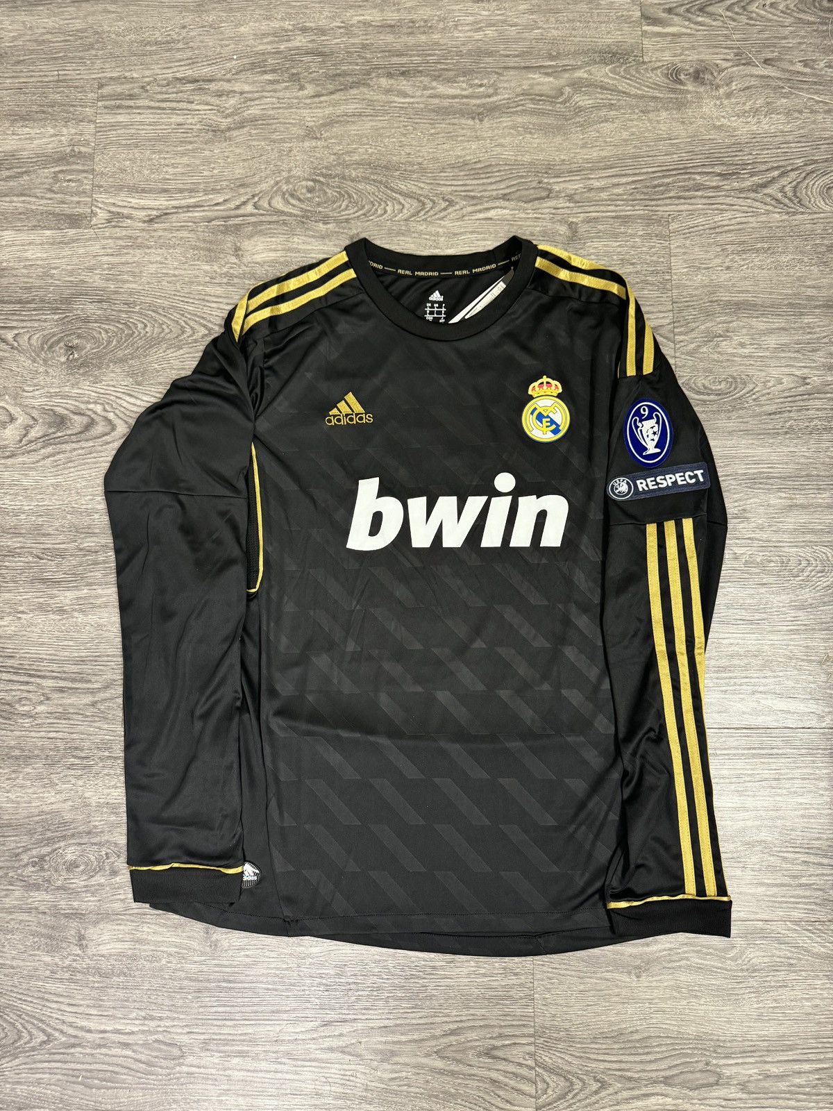 Adidas × Vintage 2011/2012-Real-Madrid-Ronaldo-Black/Gold-S Size US S / EU 44-46 / 1 - 2 Thumbnail