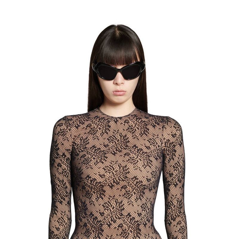 Balenciaga o1s1wg110126 Lace Crewneck Top in Beige/Black Size S / US 4 / IT 40 - 5 Thumbnail