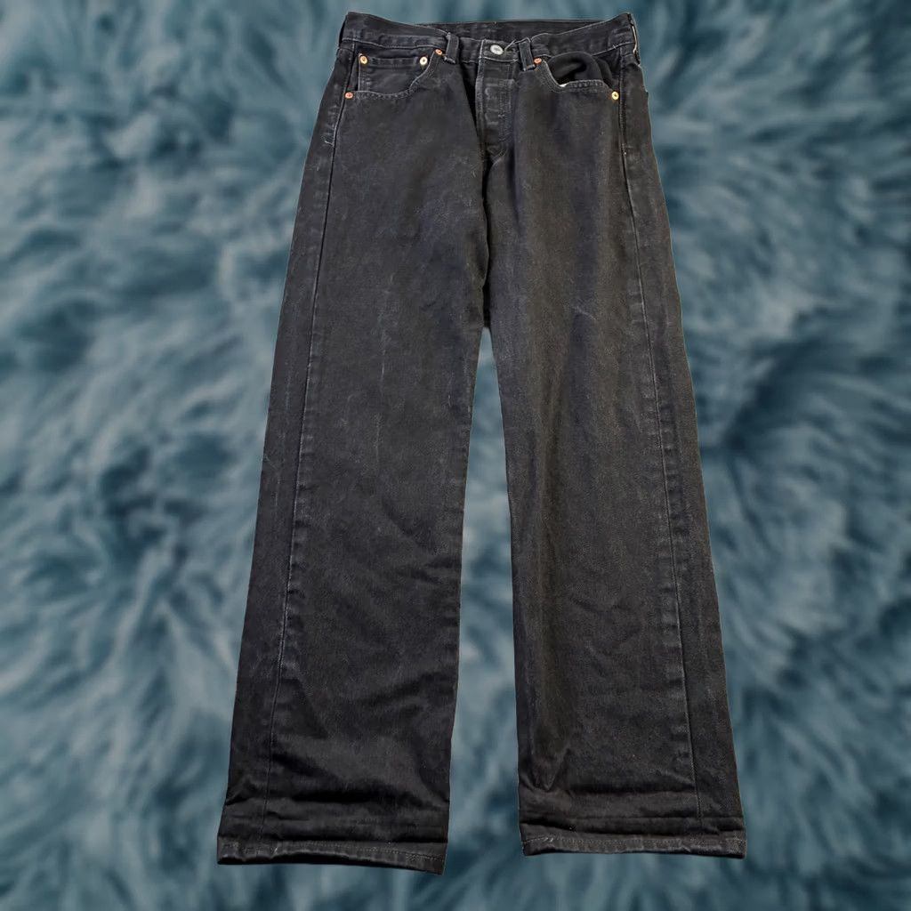 Levi's VINTAGE Levis 501 Jeans Mens 32x30 Black Denim Pants Straight Button Fly 90s Mens Regular Jeans Size US 32 / EU 48 - 1 Thumbnail