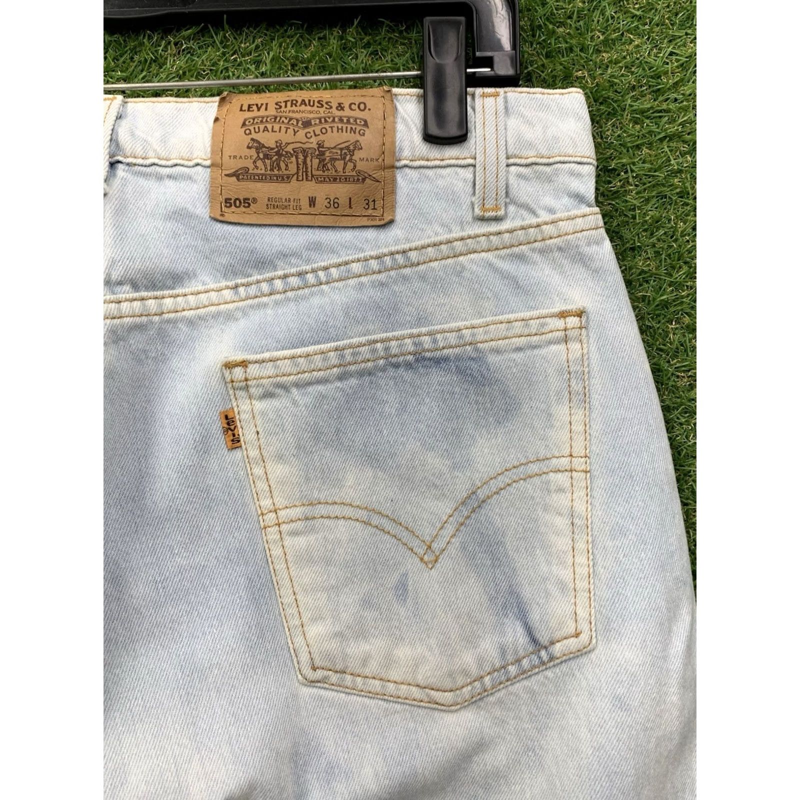 Levi's Levi's 505 Jeans Mens 36 Regular Light Blue Denim Straight Leg Workwear 90s Vintage USA 5-Pocket Mens Size US 36 / EU 52 - 7 Thumbnail