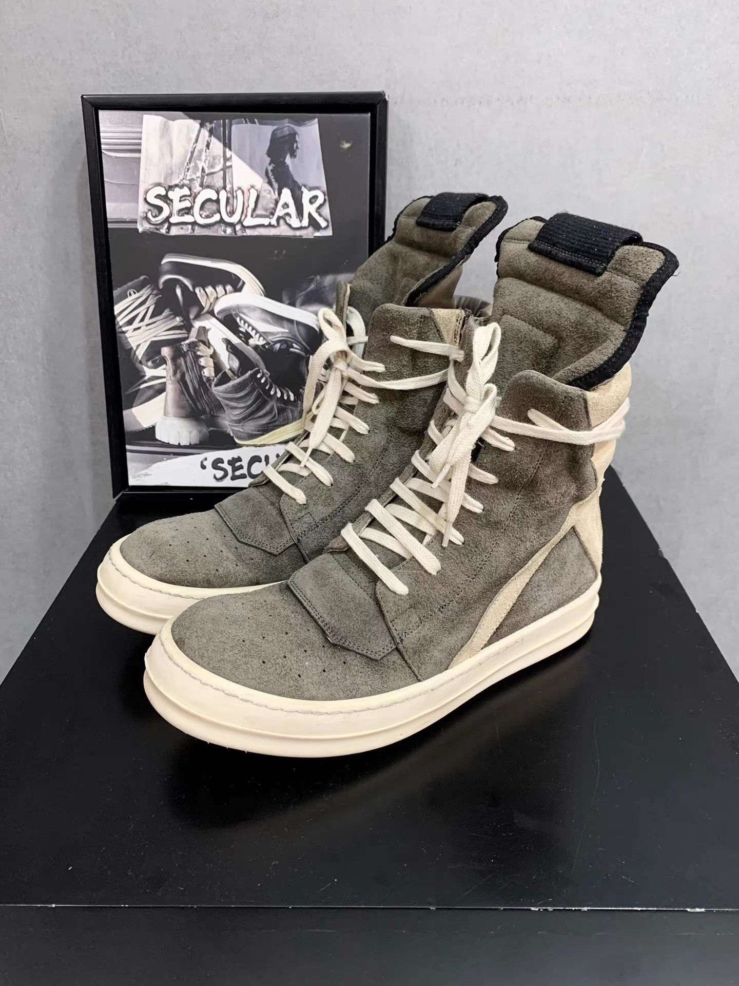 Rick Owens Rick Owens Grey Suede Inverted Triangle Shoes K34 Size US 7.5 / IT 37.5 - 1 Thumbnail
