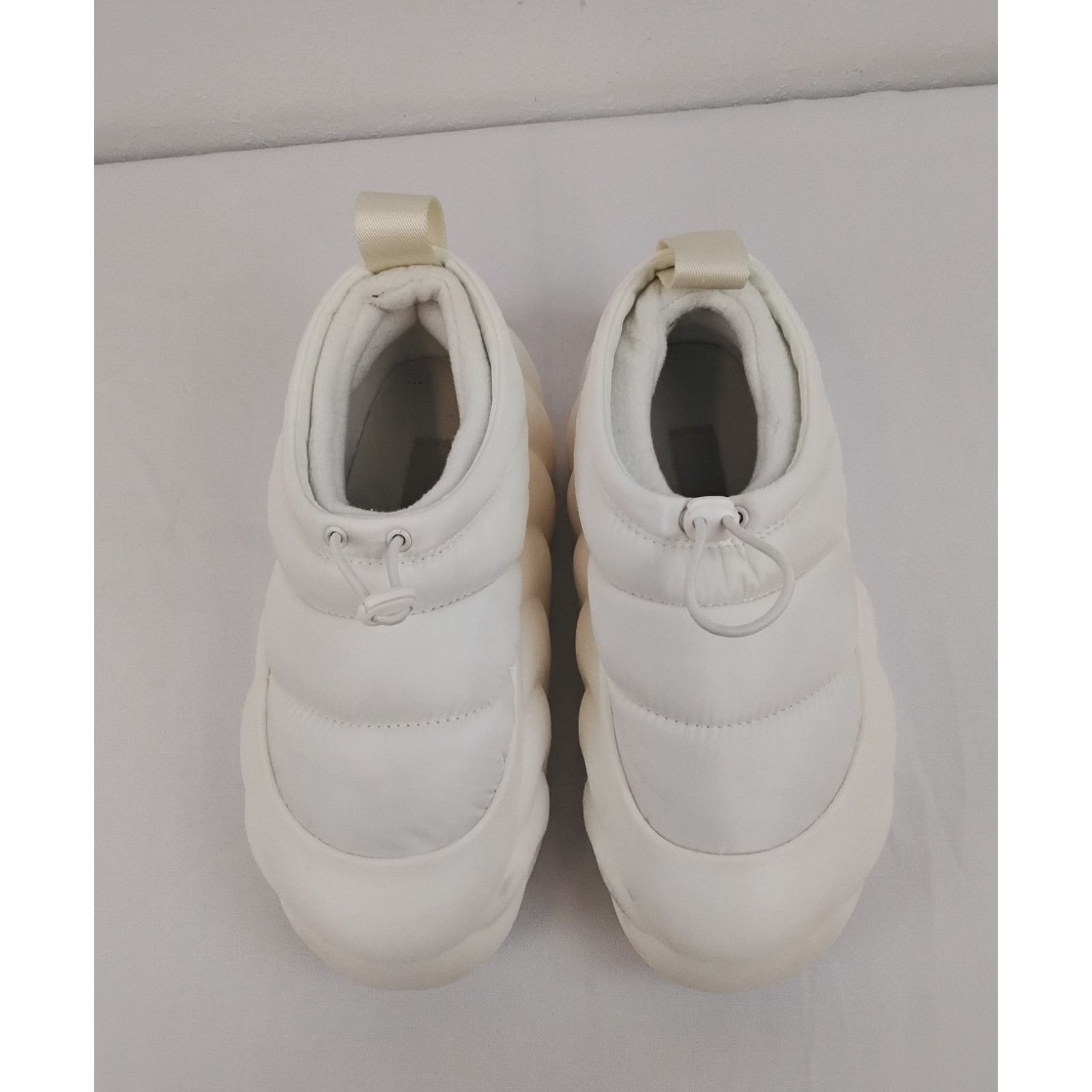 Crocs Crocs Overpuff Shorty Slip-On Shoes Men's 7 Women's 9 White Size US 7 / EU 40 - 6 Thumbnail