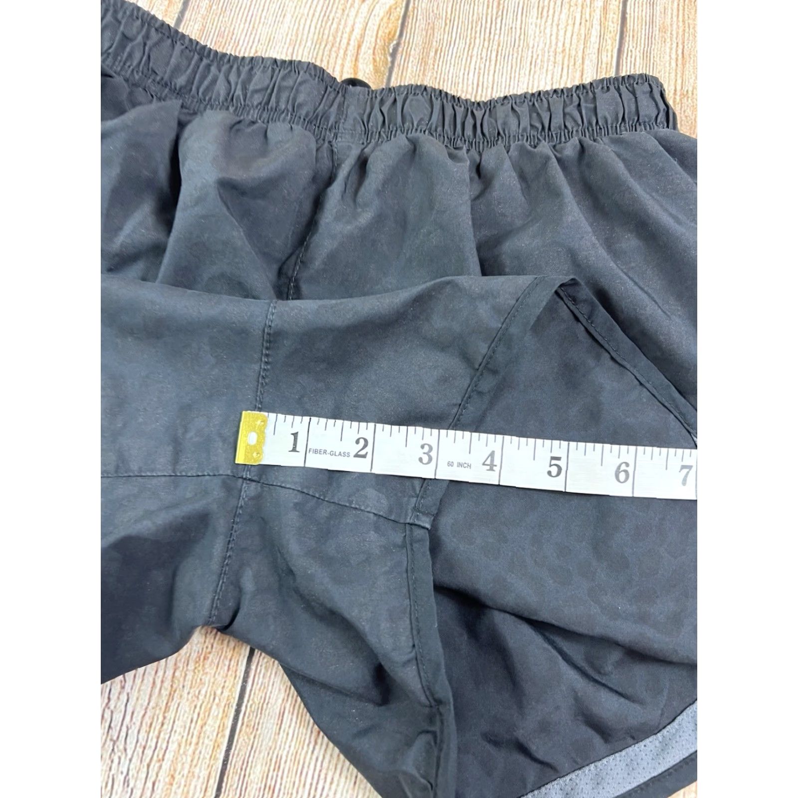 Nike VINTAGE Women’s Nike Dri Fit Black Grey Running Athletic Shorts L Womens Size 36" / US 14 / IT 50 - 8 Thumbnail