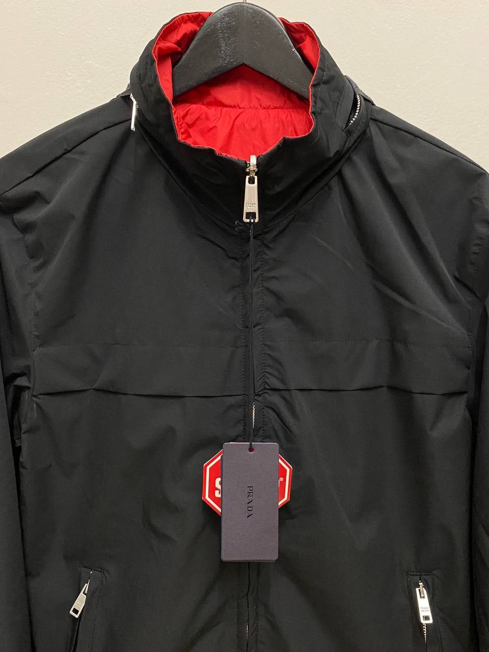 Prada Prada Tab Logo Reversible Nylon Windstopper Black Red Jacket Size US S / EU 44-46 / 1 - 5 Thumbnail