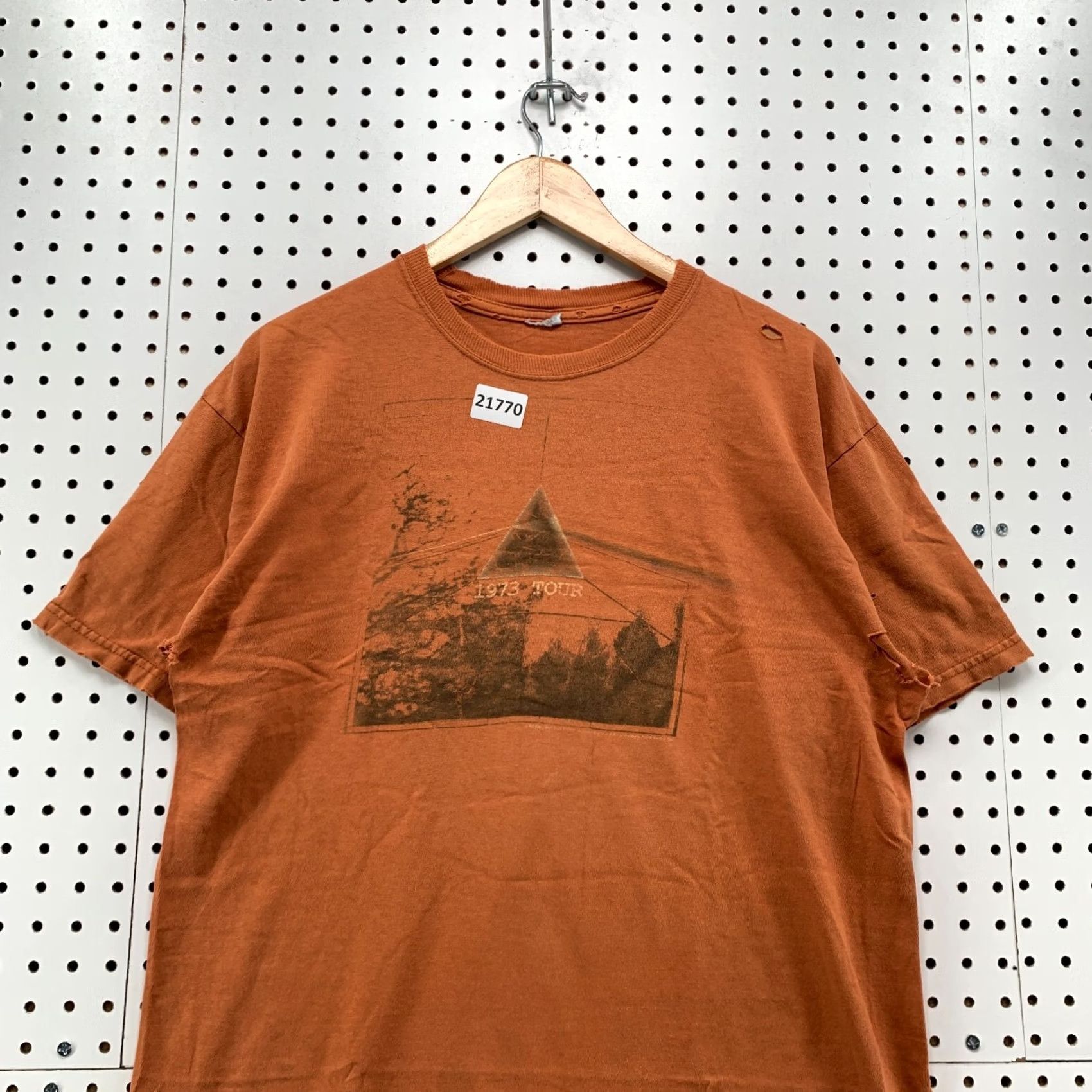 Vintage VINTAGE Pink Floyd Shirt Adult Medium Pink Darkside Of The Moon DIstressed 23x27 Mens Size US M / EU 48-50 / 2 - 5 Thumbnail