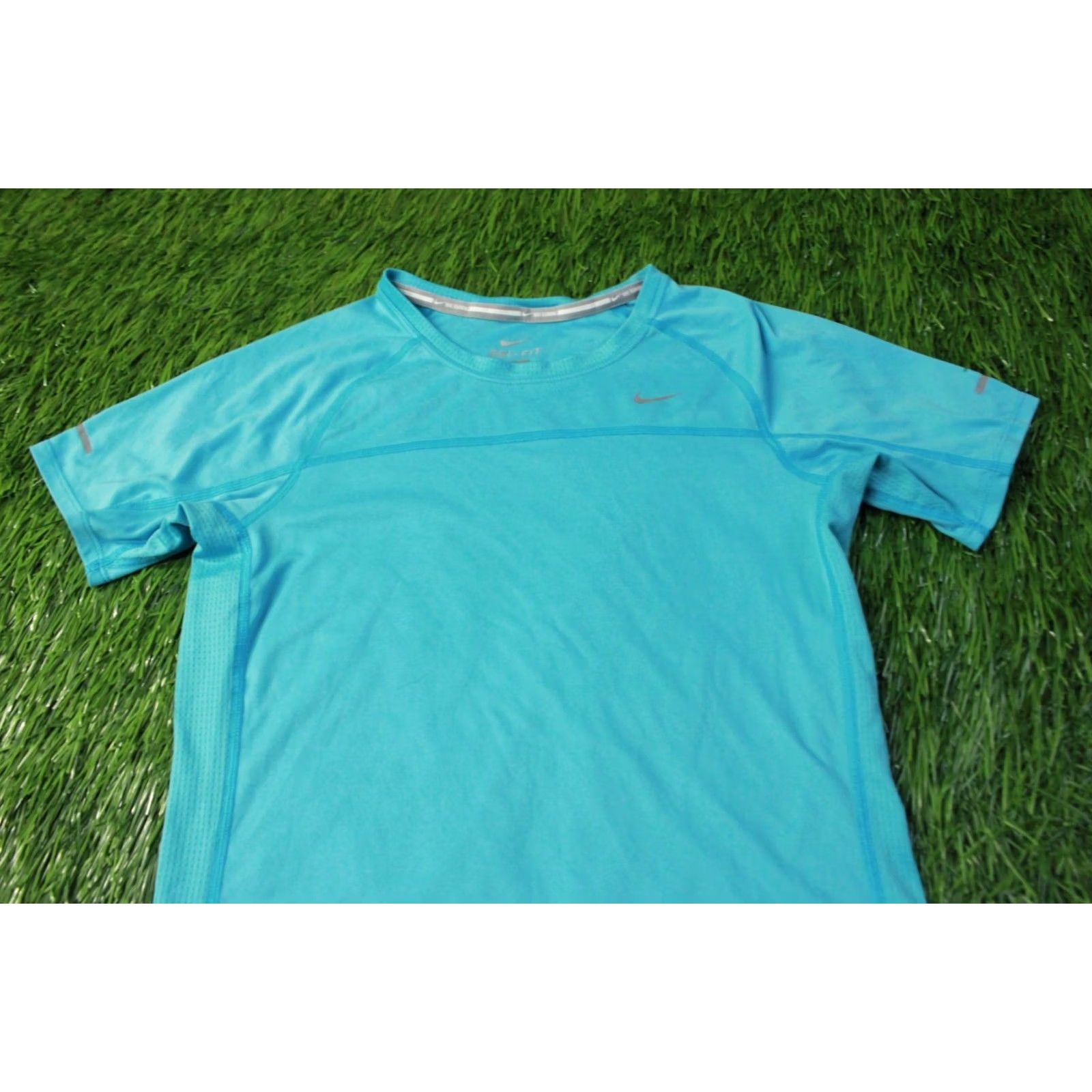 Nike Nike Dri-FIT Running Shirt Women Small Blue Jersey 2014 Training Shirt Nike Dri-FIT Running Shirt Women Small Blue Jersey 2014 Training Shirt Size S / US 4 / IT 40 - 2 Thumbnail