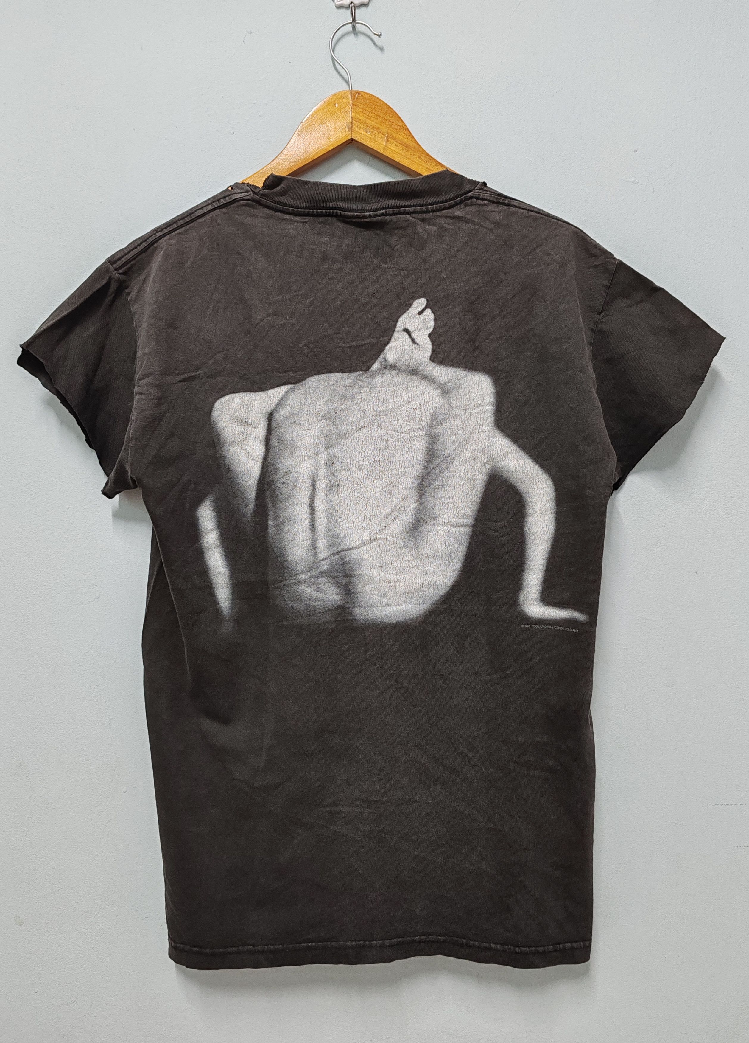 Band Tees Vintage 1996 Tool Aenima Band Tee Deftones Nin Distressed Size US M / EU 48-50 / 2 - 3 Thumbnail
