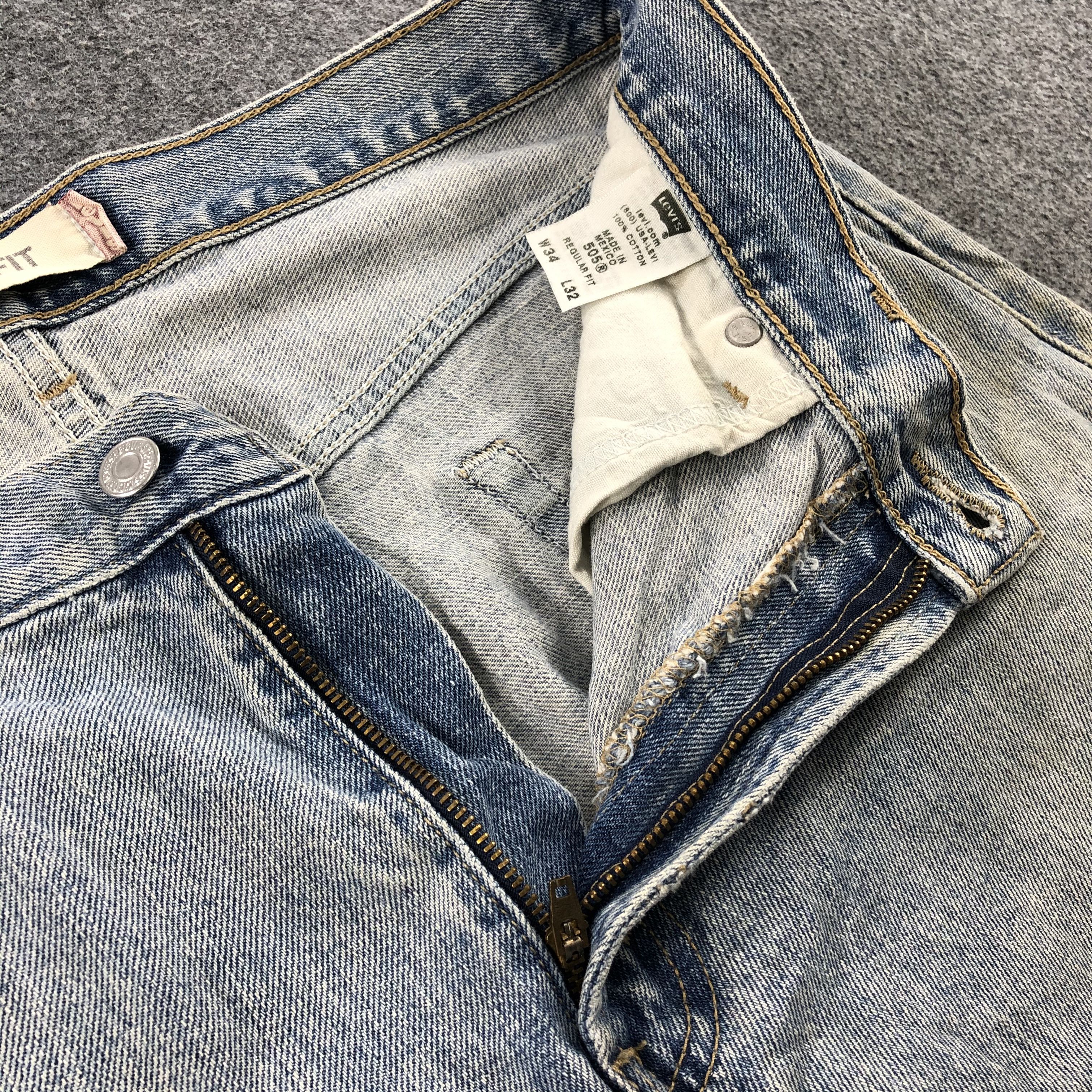 Levi's Vintage Light Wash Levis 505 Jeans-JM1996 Size US 36 / EU 52 - 8 Thumbnail