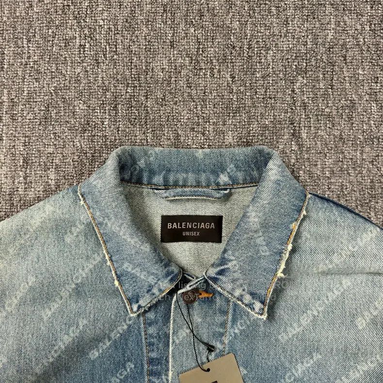 Balenciaga Balenciaga Blue distressed letter all-over print denim jac Size US XS / EU 42 / 0 - 2 Thumbnail