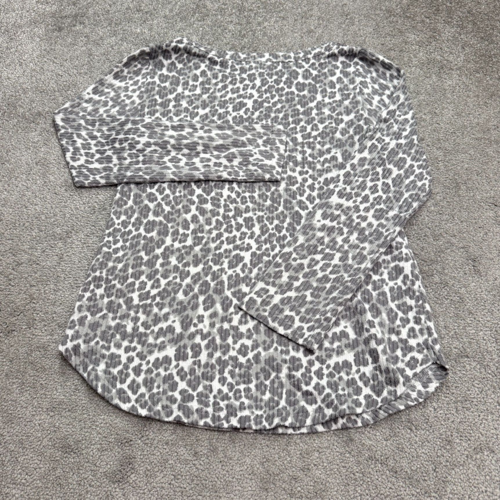 Vintage Tahari Leopard Pullover Sweater Womens S Gray Animal Print Knit Crew Neck Casual Size S / US 4 / IT 40 - 2 Thumbnail