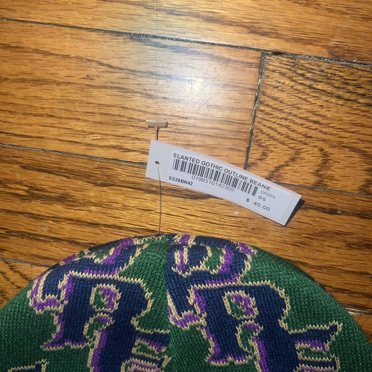 Supreme Supreme Slanted Gothic Outline Beanie Green Size: One Size Size ONE SIZE - 4 Thumbnail