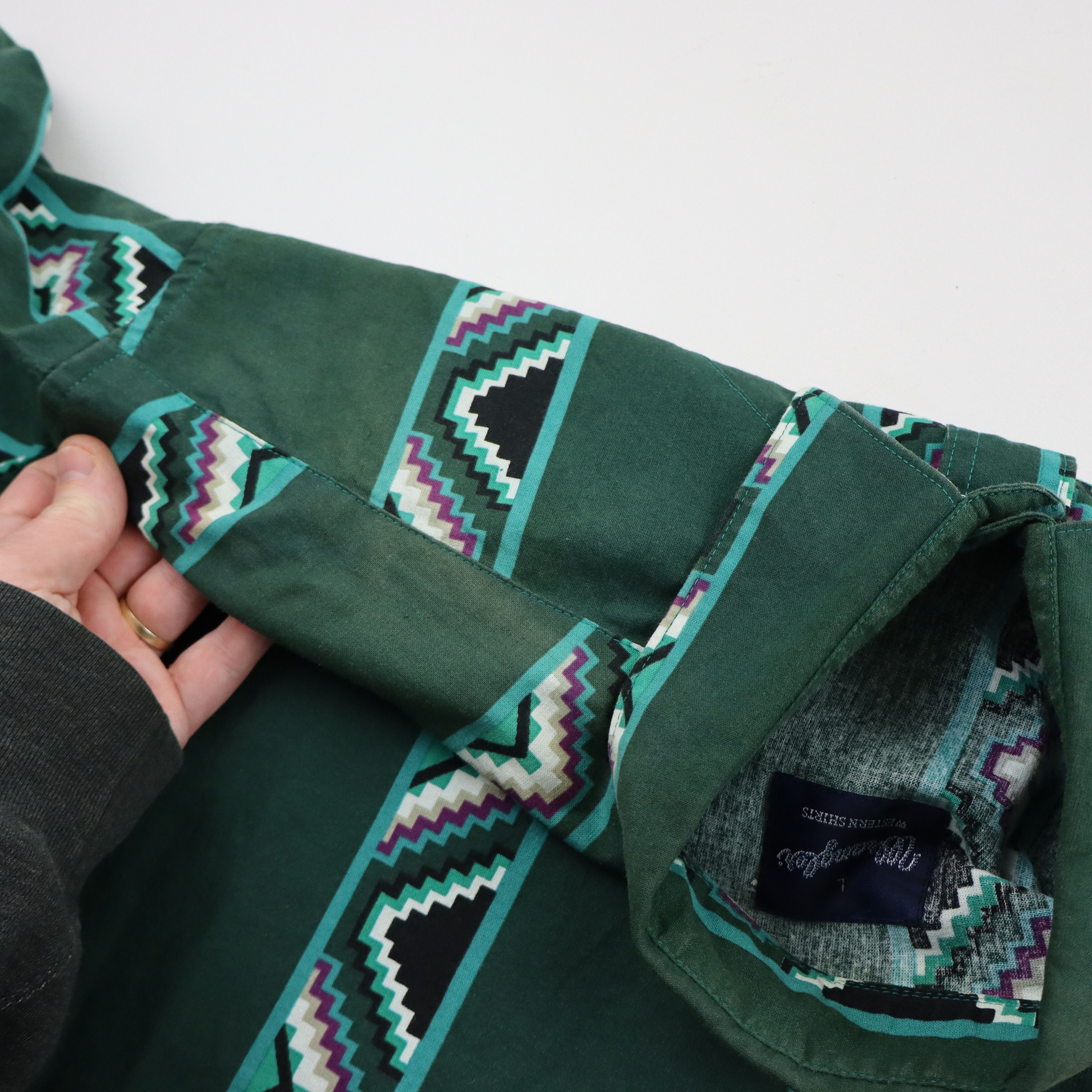 Tribal Streetwear × Vintage × Wrangler Vintage Wrangler Brushpopper Western Cowboy Aztec Shirt Size US L / EU 52-54 / 3 - 9 Thumbnail