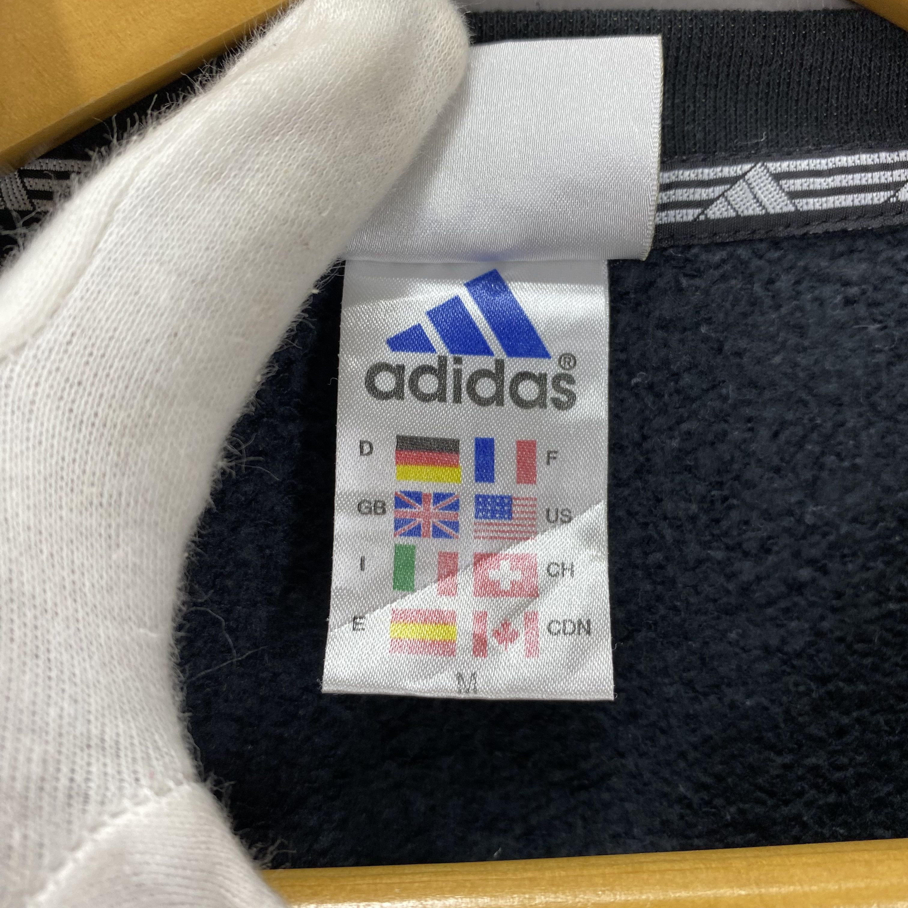 Adidas Vintage ADIDAS THREE STRIPE V Neck Sweatshirt #1889/09 Size US M / EU 48-50 / 2 - 6 Thumbnail