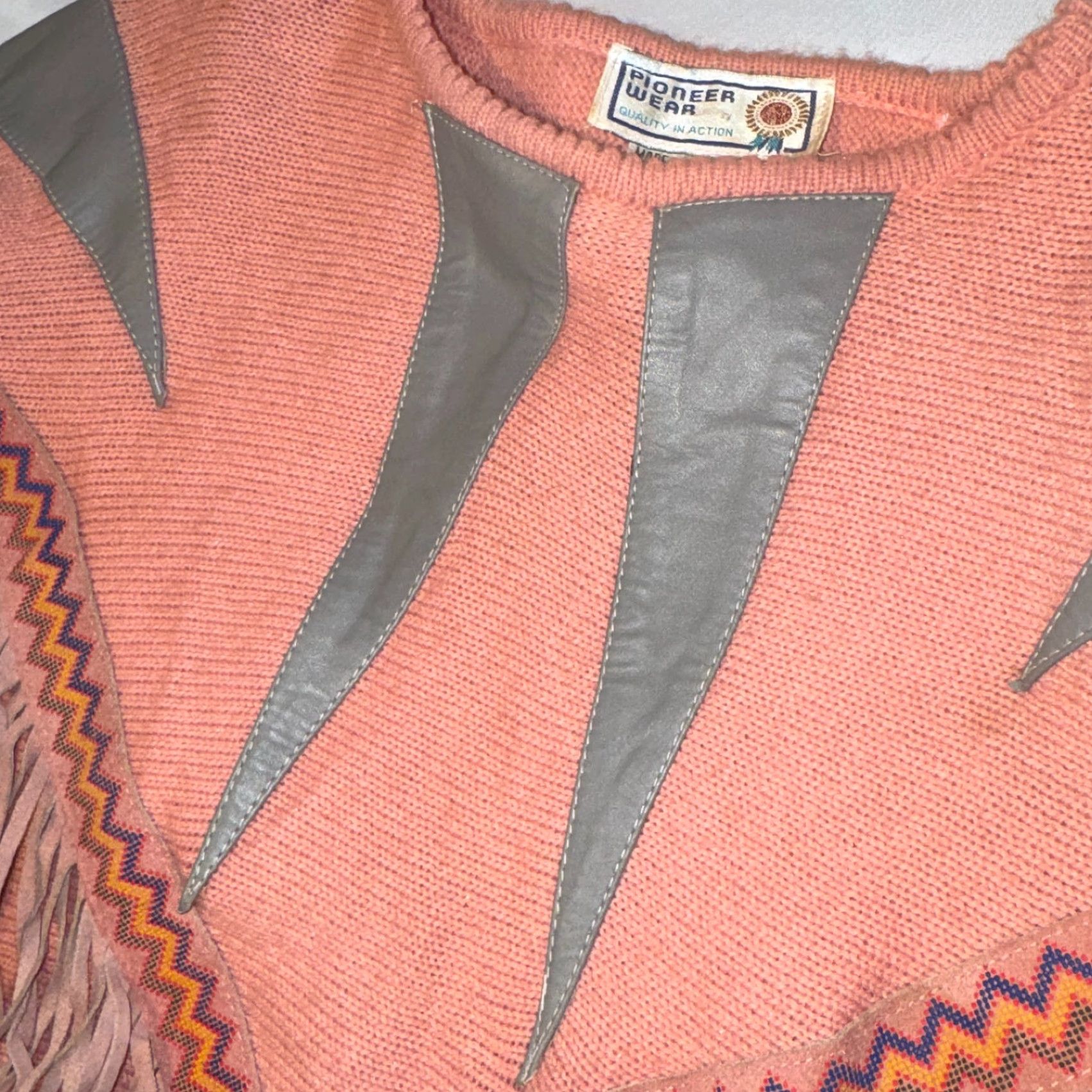 Vintage VINTAGE Pioneer Wear Pink Pastel Fringe Southwestern Sweater Size M Western 1980s Leather Casual Mens Ladies Girls Womens Size M / US 6-8 / IT 42-44 - 3 Thumbnail