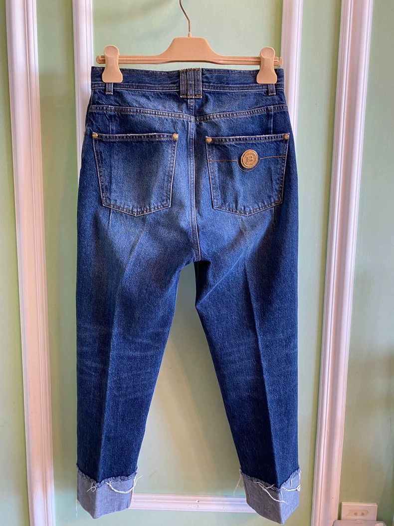 Balmain Balmain Button Logo Denim 9-Length Pants-dmc Size US 26 / EU 42 - 1 Thumbnail