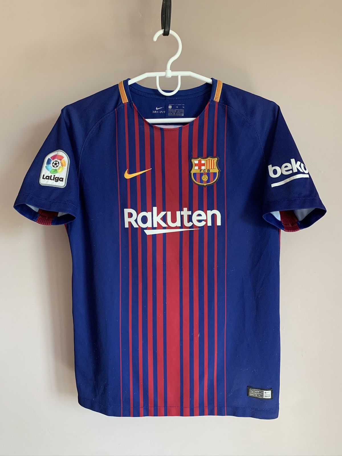 Nike Barcelona 2017 Home Football Shirt Nike Soccer Jersey Sz XS Size US S / EU 44-46 / 1 - 1 Thumbnail