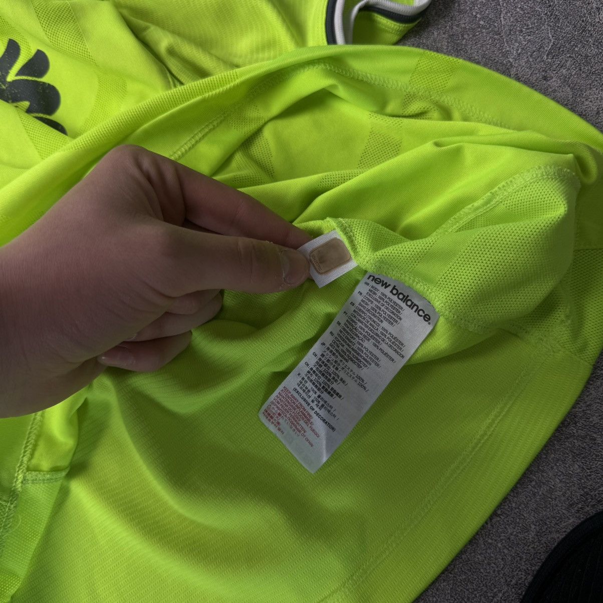 New Balance Liverpool FC x NB 2016 Toxic Lime Jersey Size US M / EU 48-50 / 2 - 9 Thumbnail