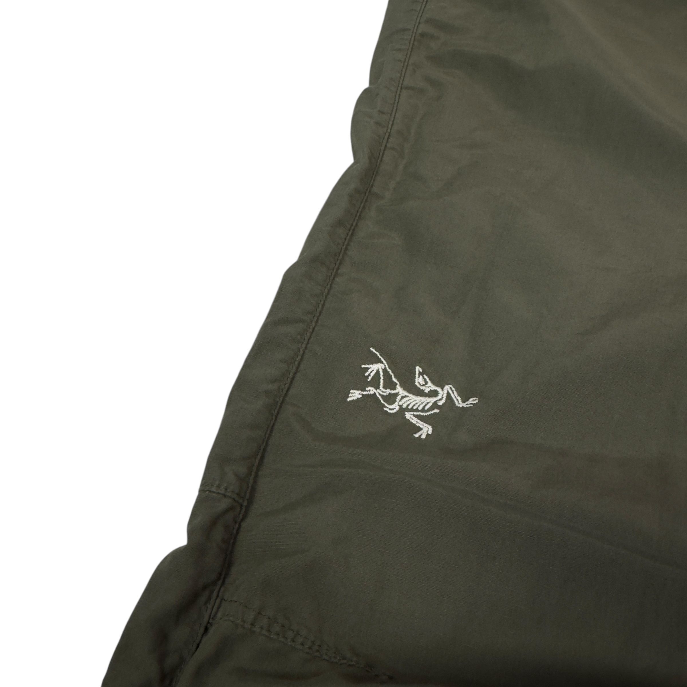 Arc'teryx × Vintage Arc'teryx Women's Olive Green High Rise Straight Leg Pants 8 Size 30" / US 8 / IT 44 - 2 Thumbnail
