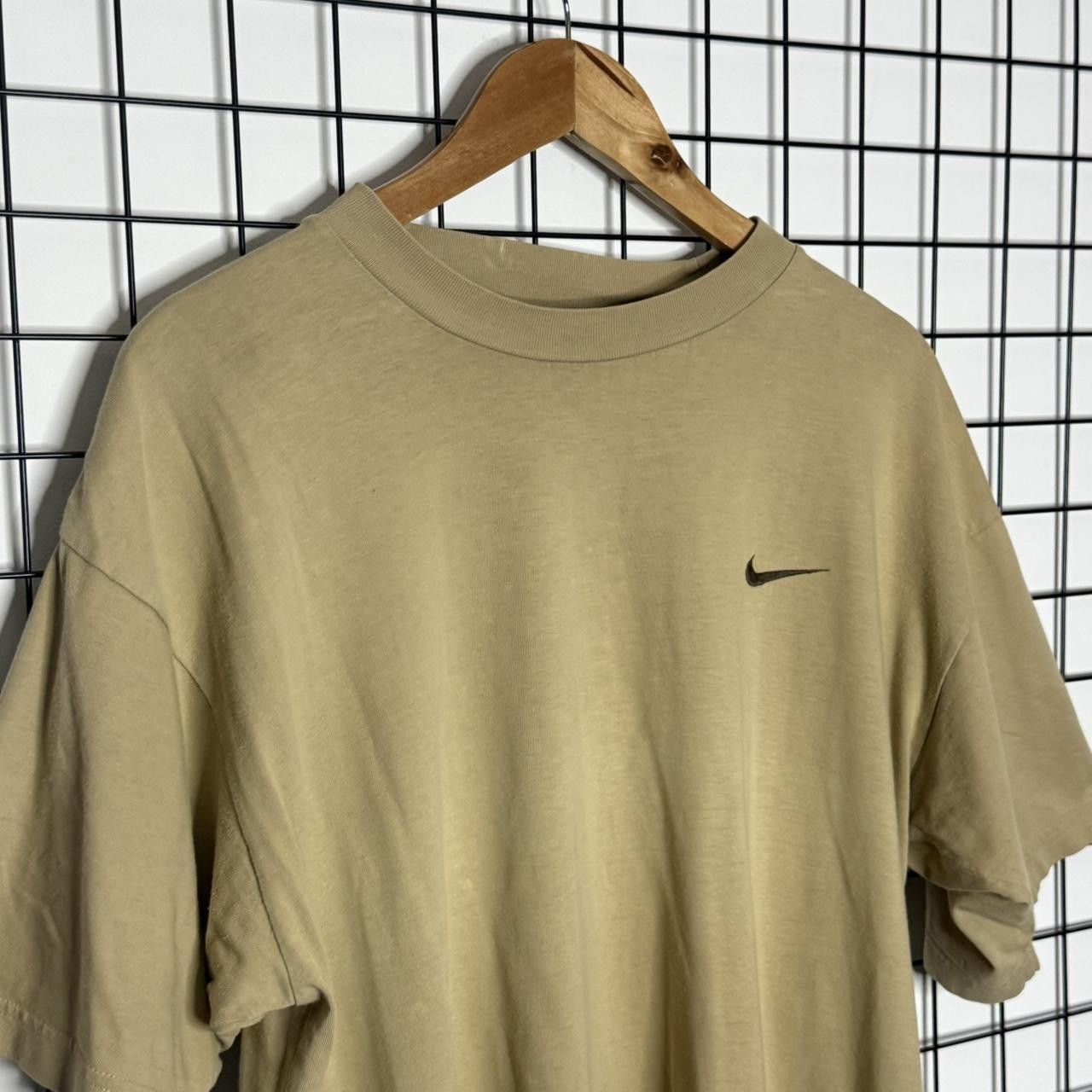 Nike Nike Vintage 90s Swoosh T shirt Tee Beige Size US L / EU 52-54 / 3 - 4 Thumbnail
