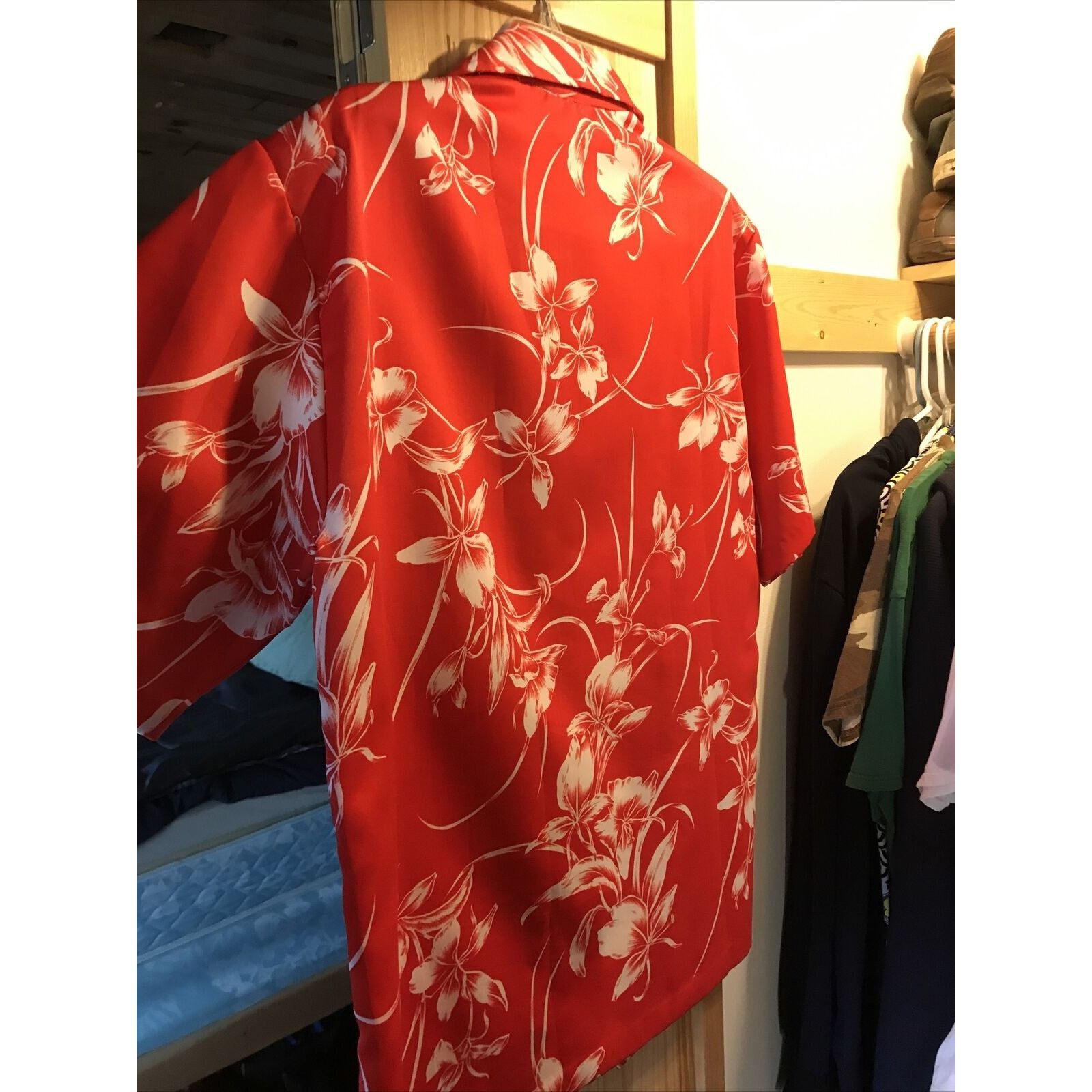 Other Malihini Vintage Men's M Red Floral SS Rayon Hawaiian Shirt Size US M / EU 48-50 / 2 - 10 Thumbnail