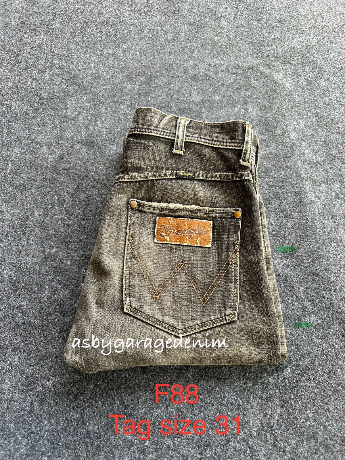 Wrangler Vintage Black Faded Distressed Denim F88