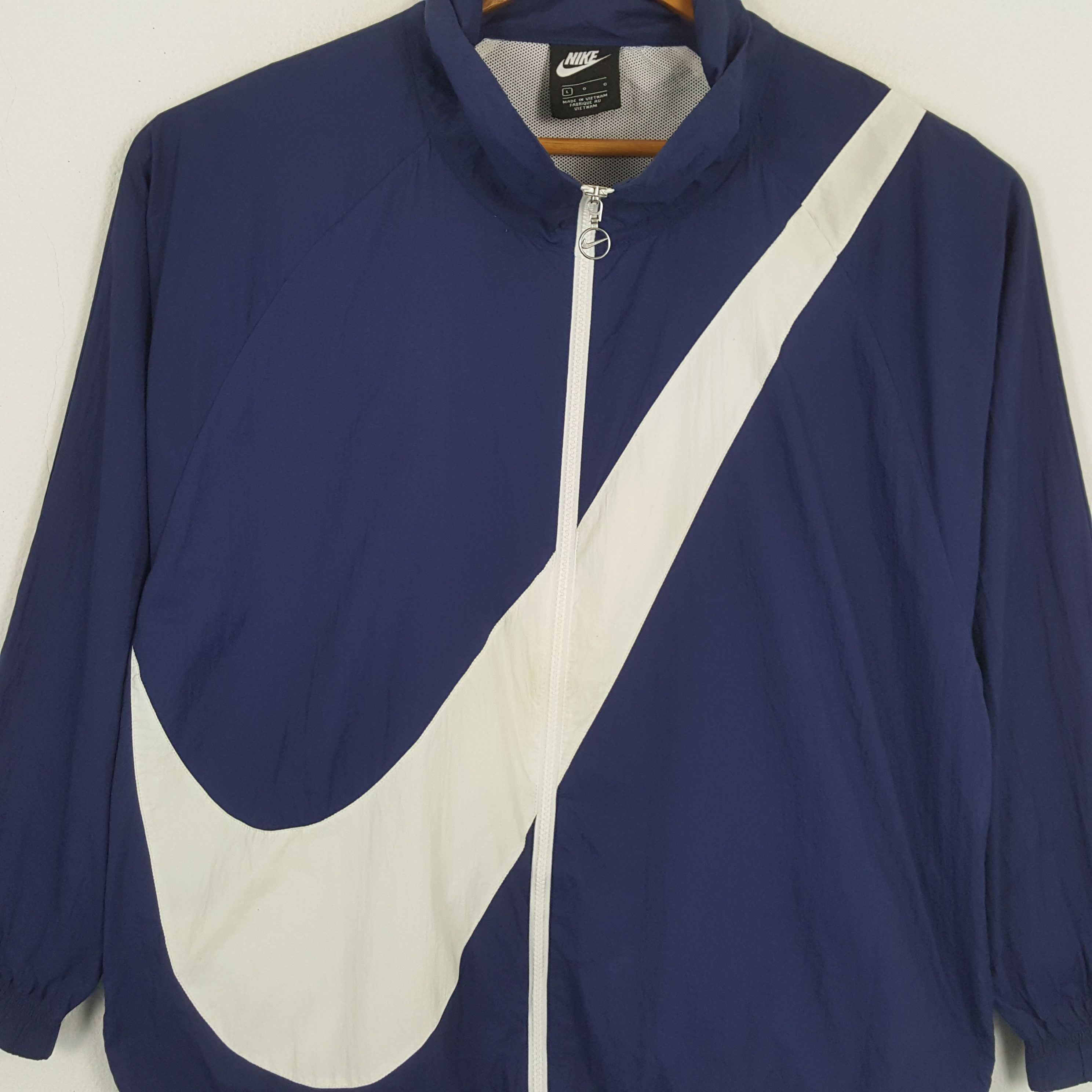 Nike × Vintage Vintage NIKE Sportswear Big Swoosh Logo Design Jacket Size US XL / EU 56 / 4 - 2 Thumbnail