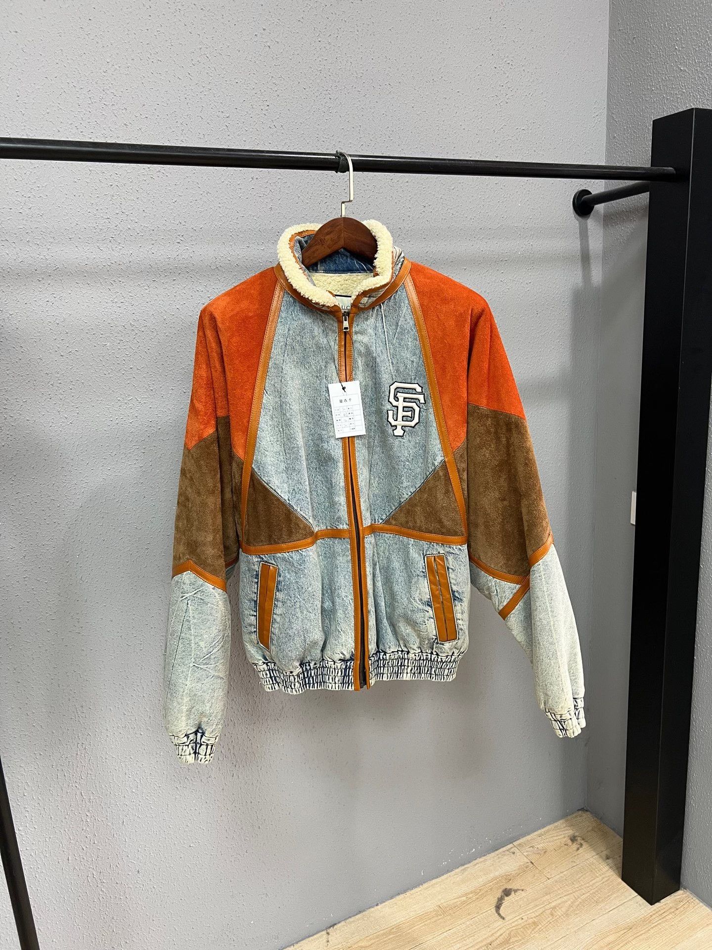 Gucci Gucci MLB Patched Denim Fur-Lined Jacket Size US M / EU 48-50 / 2 - 1 Thumbnail