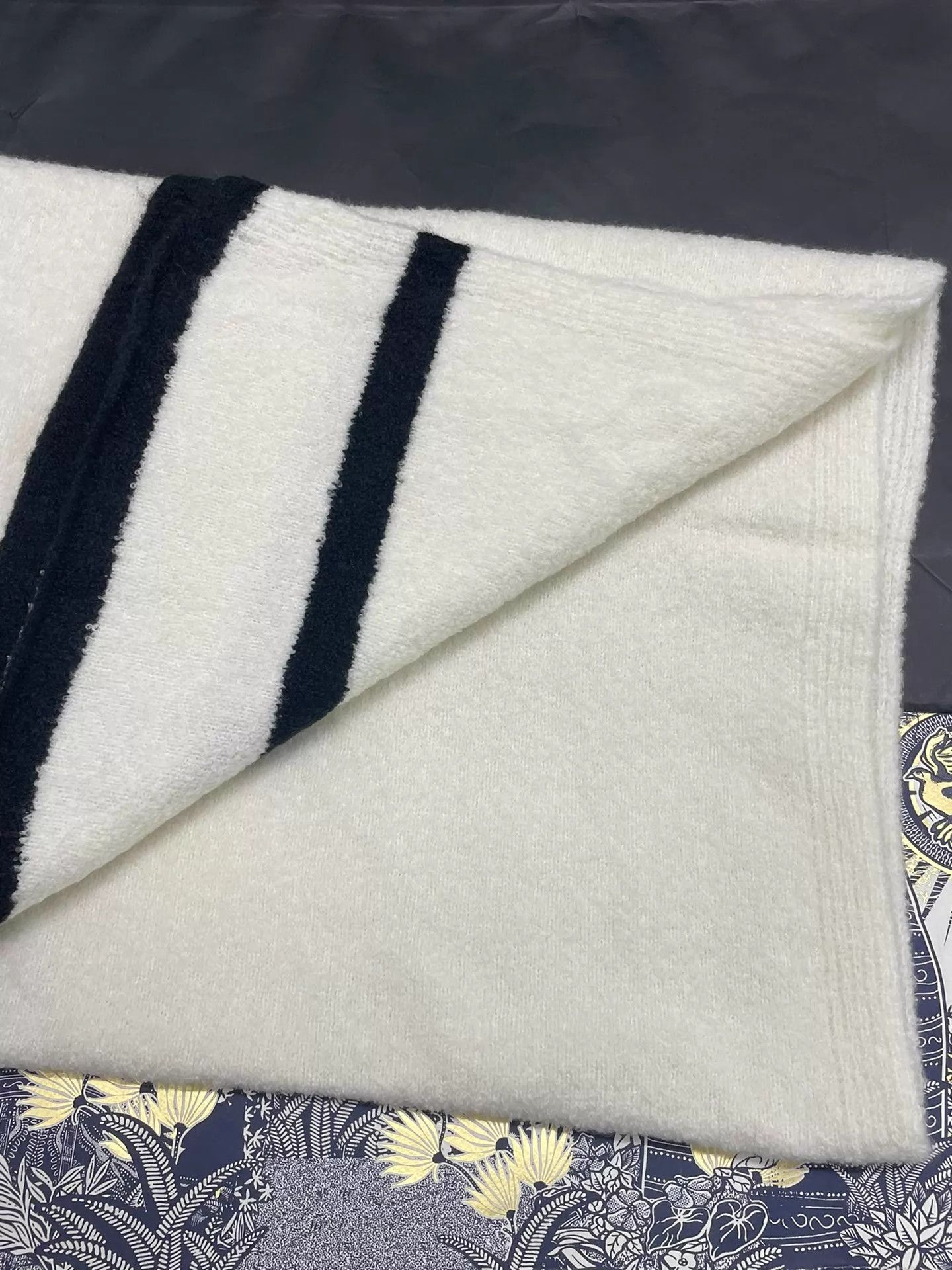 Chanel CHANEL Black & White Logo Cashmere Scarf Unused Size ONE SIZE - 3 Thumbnail