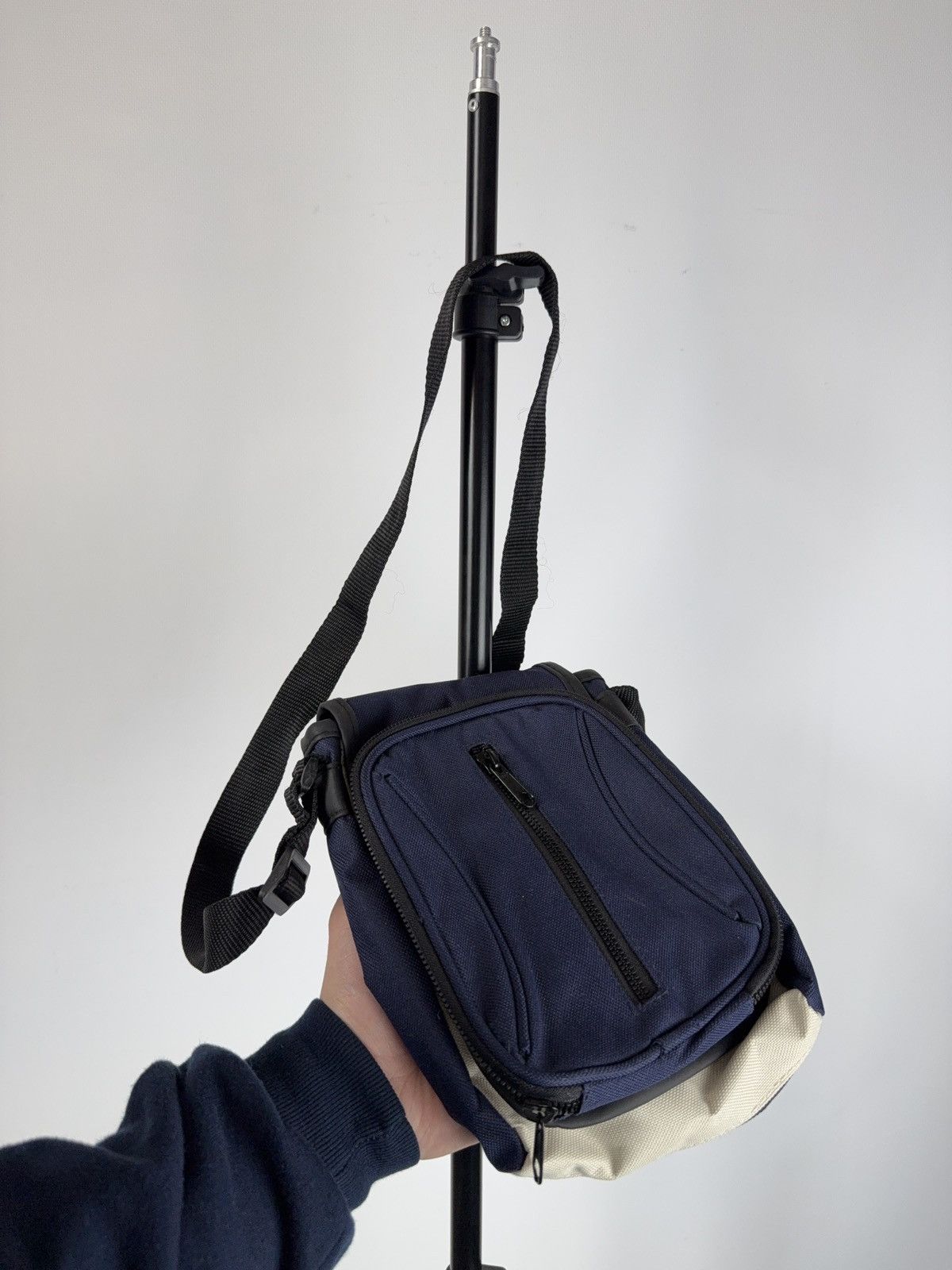 Marlboro × Vintage Vintage Philip Morris Promo Bag Crossbody Two Tone Size ONE SIZE - 1 Thumbnail
