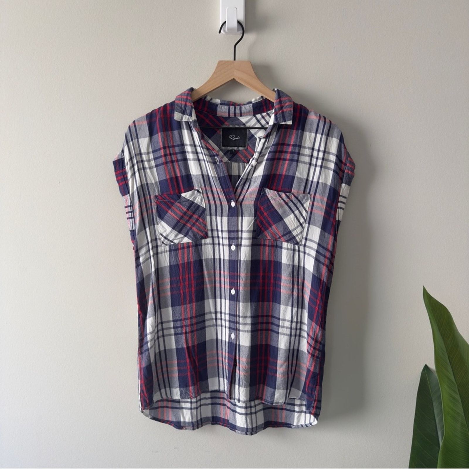 Rails Rails Plaid Button Down Top Casual Front Pocket Collared EUC Size S / US 4 / IT 40 - 3 Thumbnail