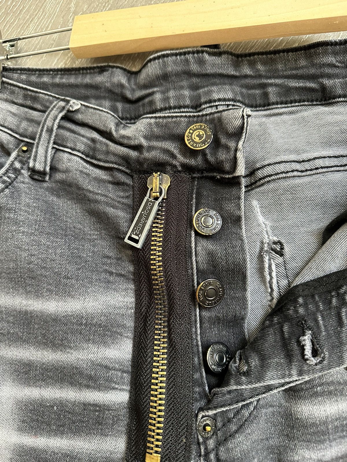 Dsquared2 DSQUARED2 Grey Distressed Denim Pants Men’s size 54 Size US 32 / EU 48 - 13 Thumbnail