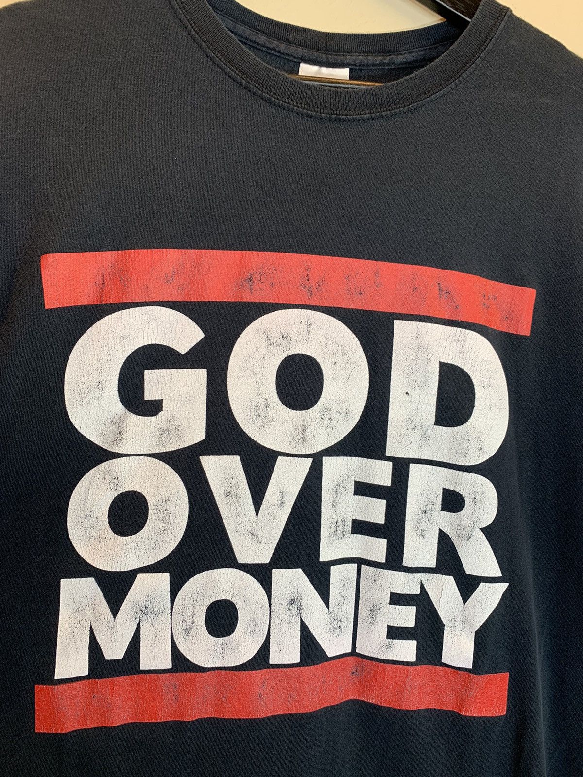 Vintage *RARE* Vintage God Over Money Jesus RUN DMC Parody T-Shirt Size US L / EU 52-54 / 3 - 2 Thumbnail
