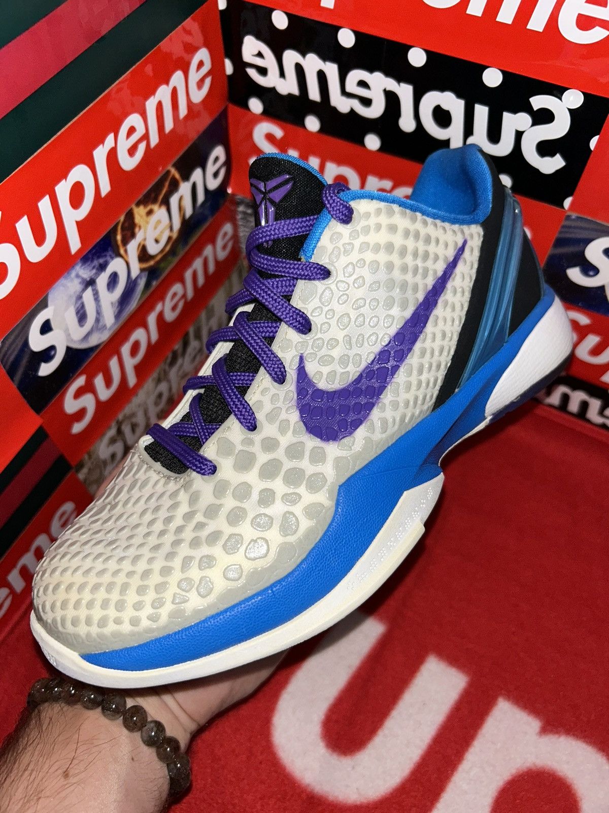 Nike Nike Kobe 6 GS ‘Draft Day’ 429913-102 size 5y Kobe VI Size US 5 / EU 37 - 9 Thumbnail