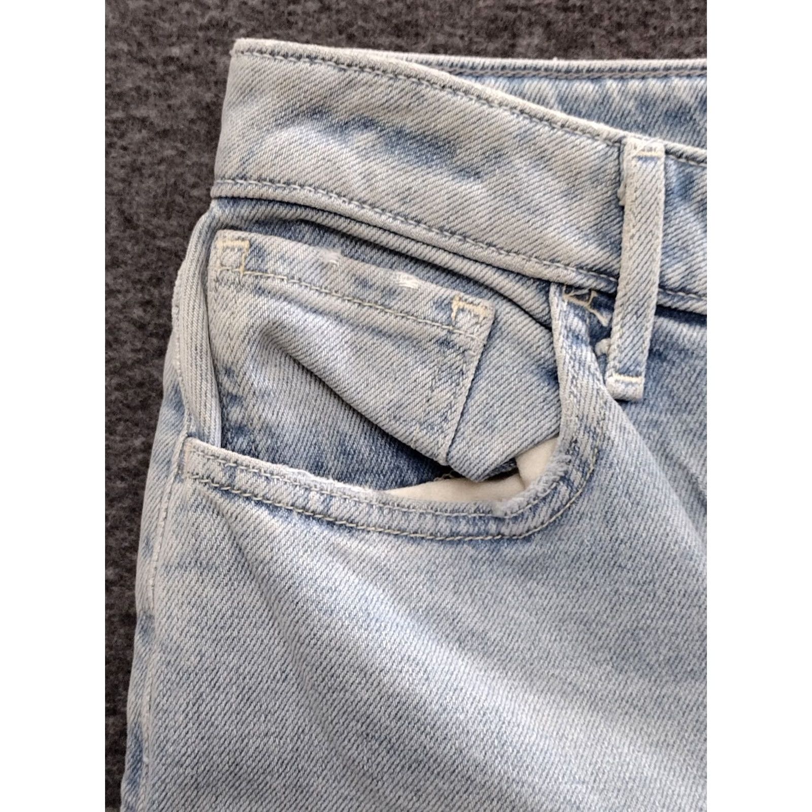 Vintage Unbranded Women’s High Rise Light Wash Distressed Cropped Denim Jeans Size 4 Size 27" / US 4 / IT 40 - 7 Thumbnail
