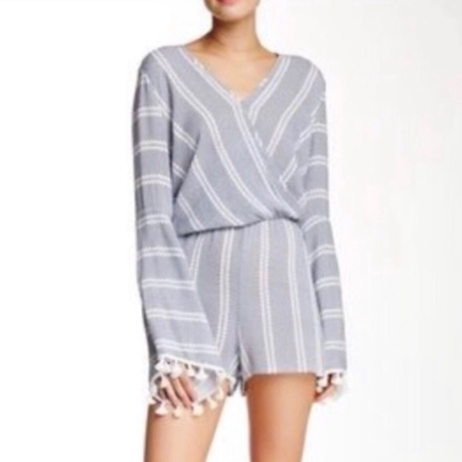 Designer Romeo & Juliet long sleeve tassel romper Size 34" / US 12 / IT 48 - 1 Thumbnail