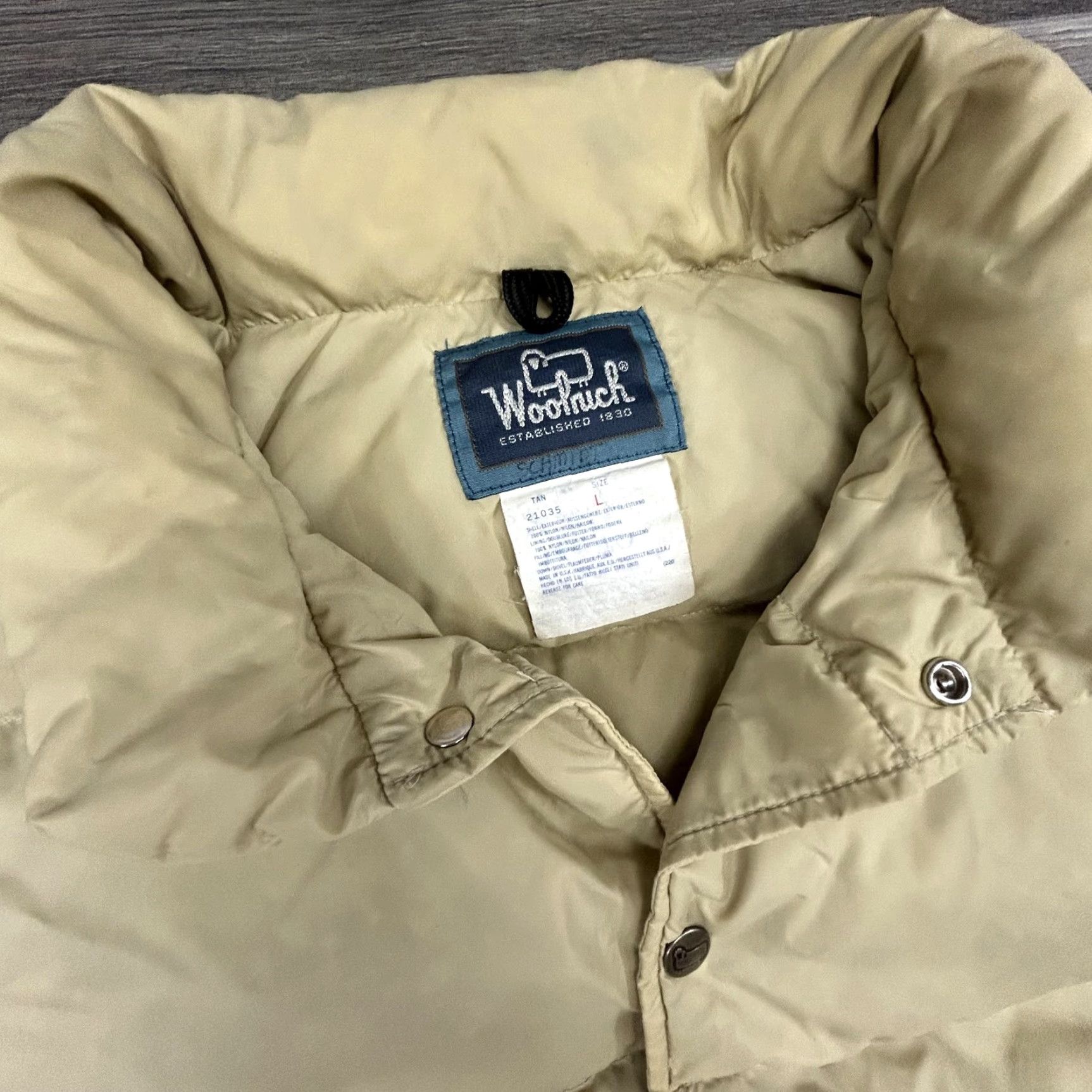 Vintage VINTAGE Woolrich Puffer Vest Mens L Snap Front Pockets 80s USA Beige Down Insulated Quilted Outdoors Ski Casual Mens Size US L / EU 52-54 / 3 - 3 Thumbnail