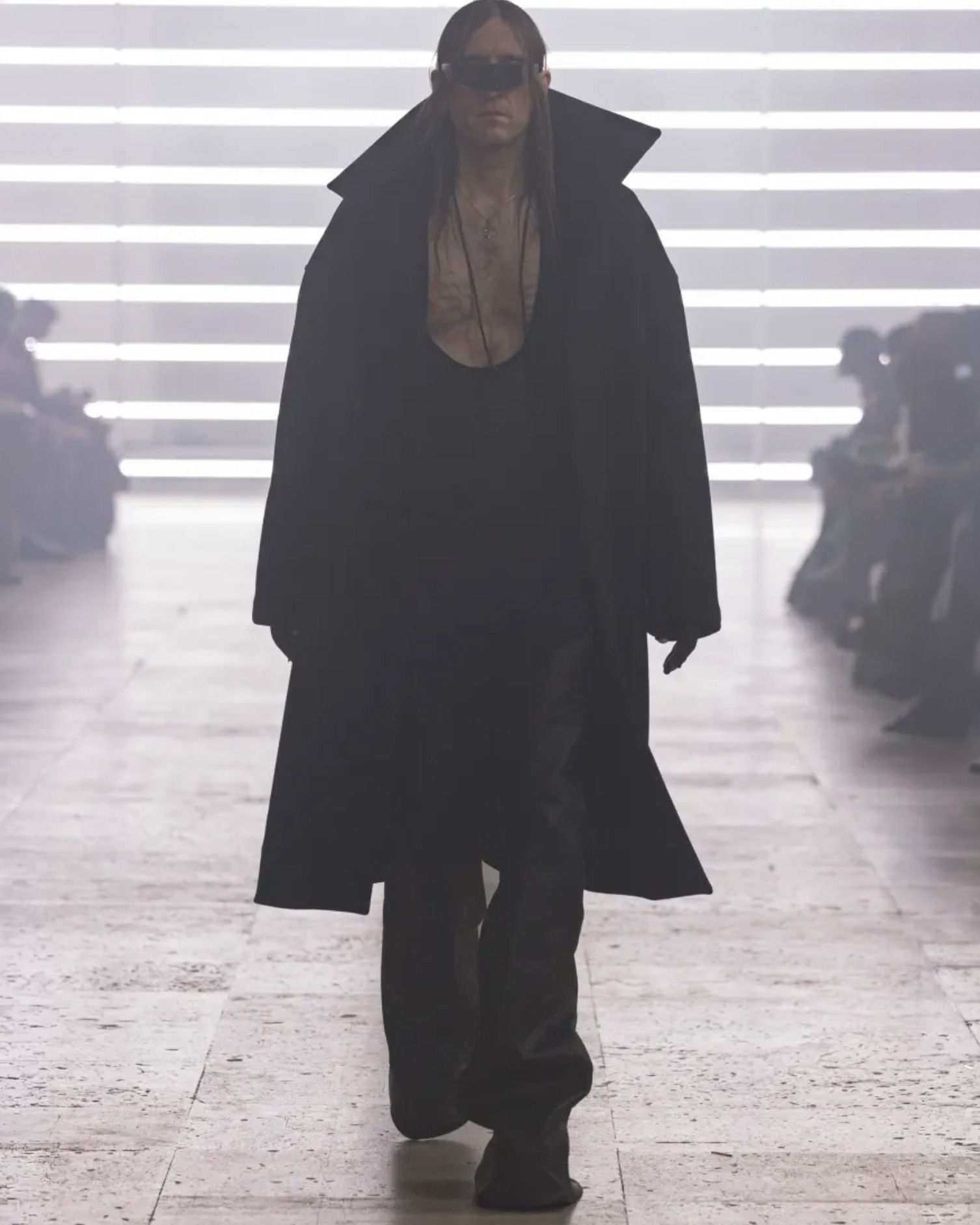 Rick Owens Runway FW25 Dracucollar Oversize Coat Size US M / EU 48-50 / 2 - 2 Thumbnail
