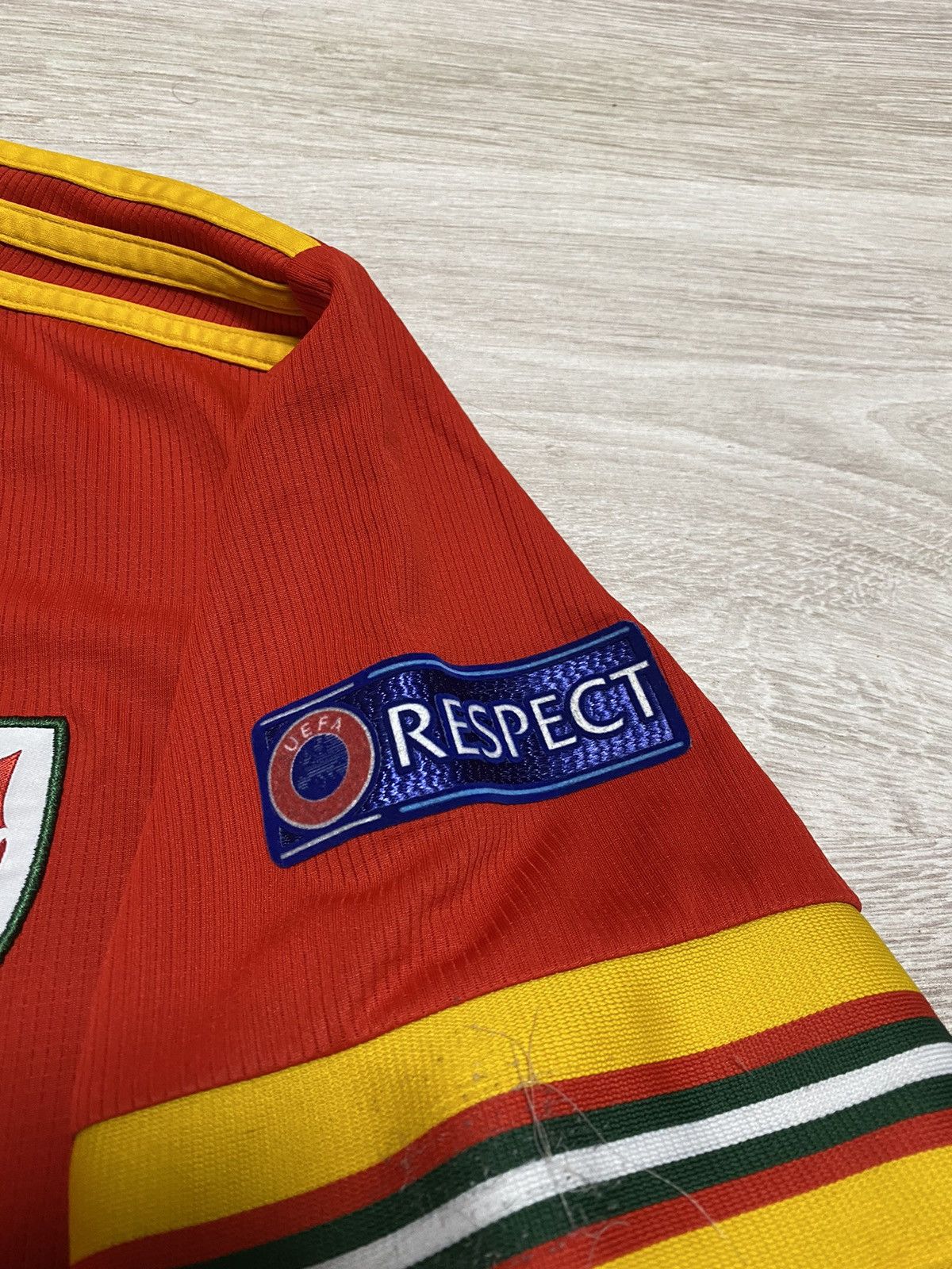 Adidas Wales 2020 2021 Home Football Shirt Soccer Jersey Adidas Size US M / EU 48-50 / 2 - 6 Thumbnail