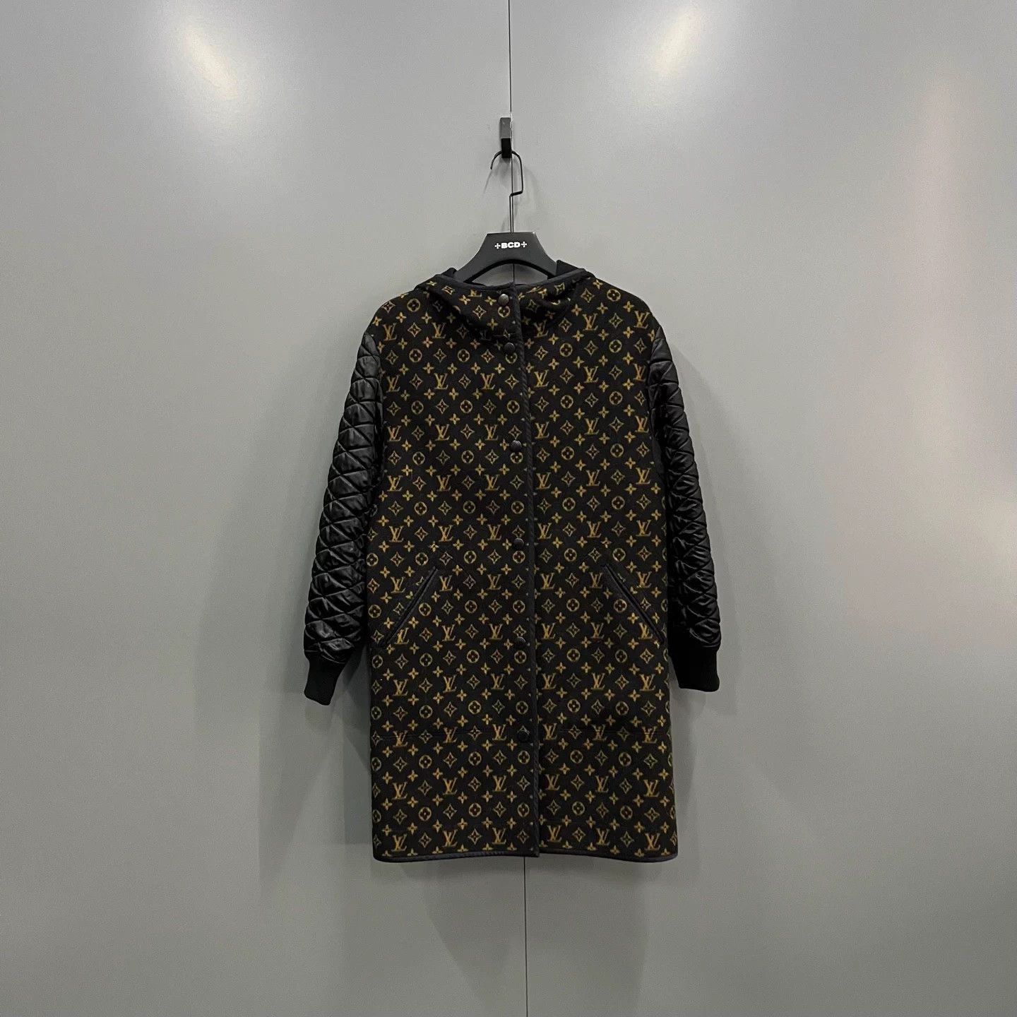 Louis Vuitton LV Monogram Allover Print Hooded Coat 34 95 New Size US M / EU 48-50 / 2 - 1 Thumbnail