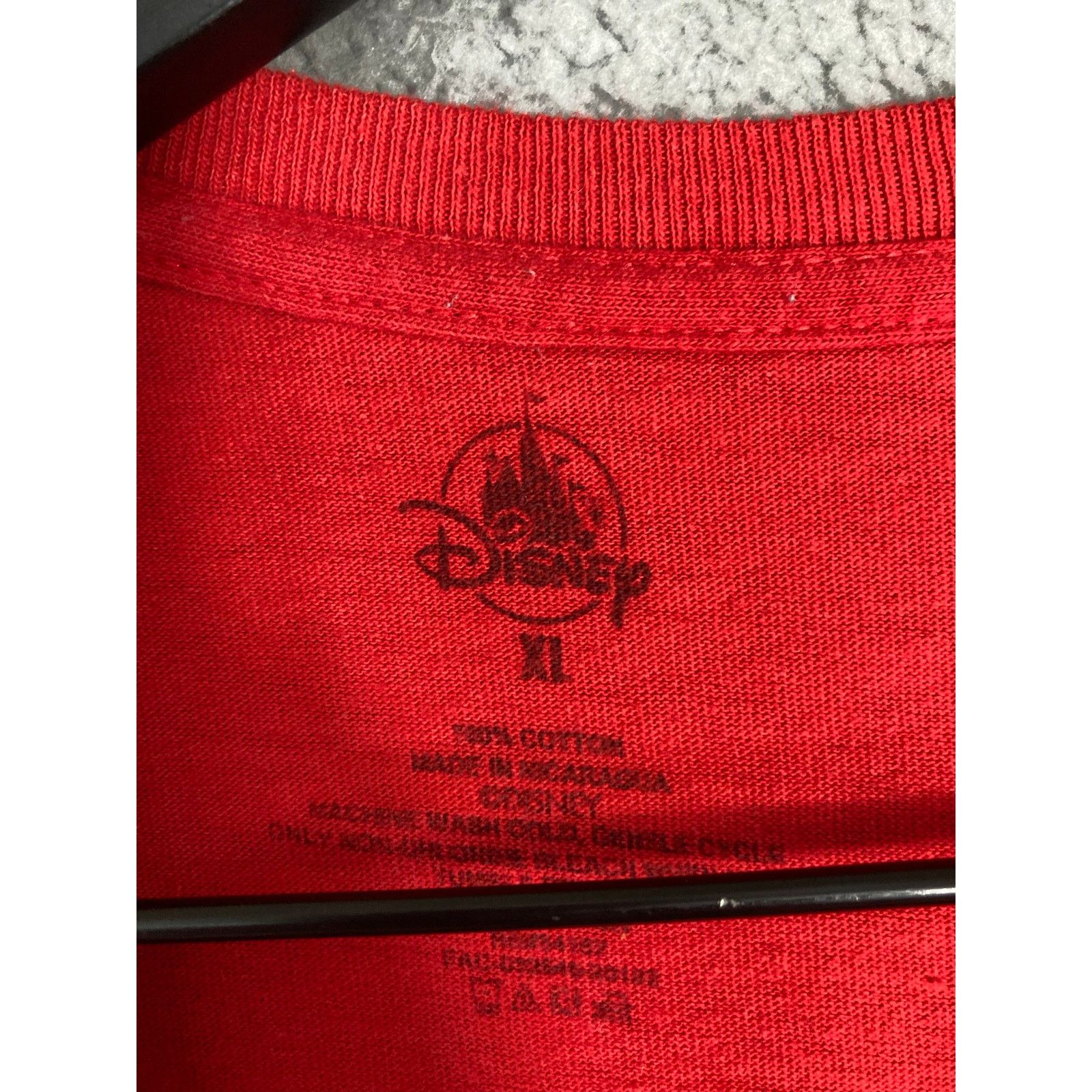 Disney Disney Parks Happy Holidays T-Shirt XL Red Mickey Size US XL / EU 56 / 4 - 2 Thumbnail